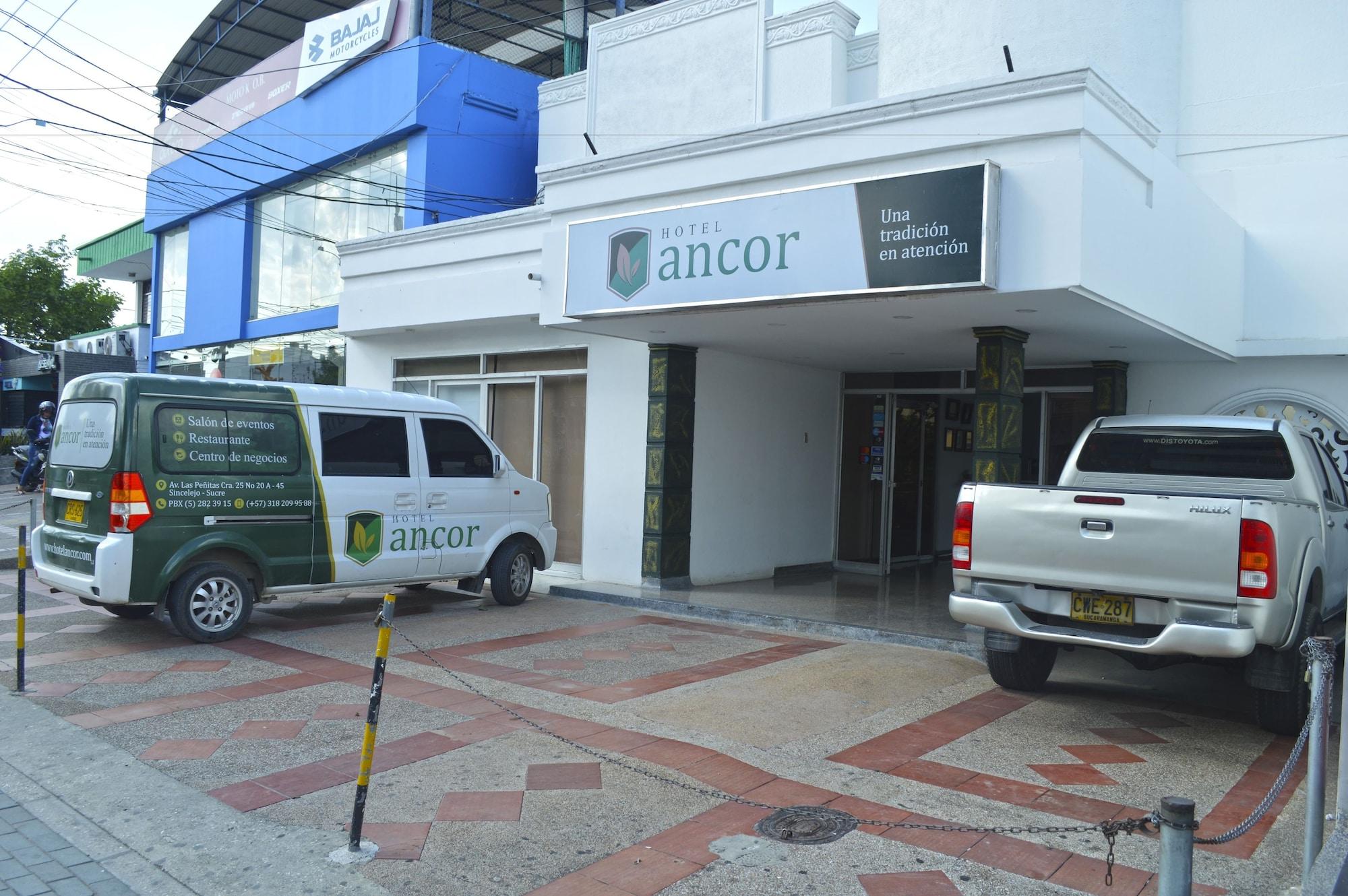 Vista Exterior Hotel Ancor
