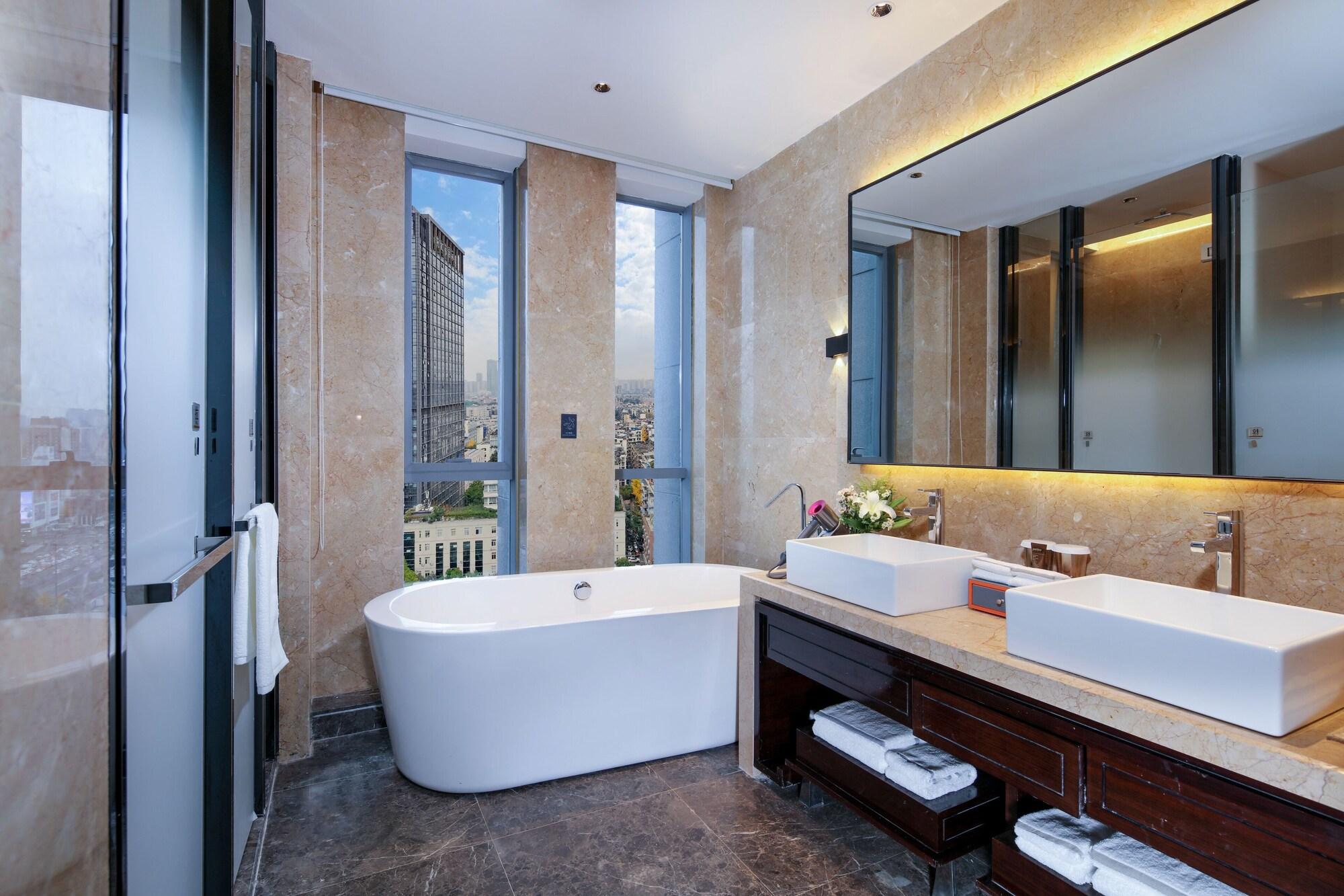 Equipamiento de Habitación UrCove by Hyatt Chengdu Yulin Road Sichuan Gymnasium