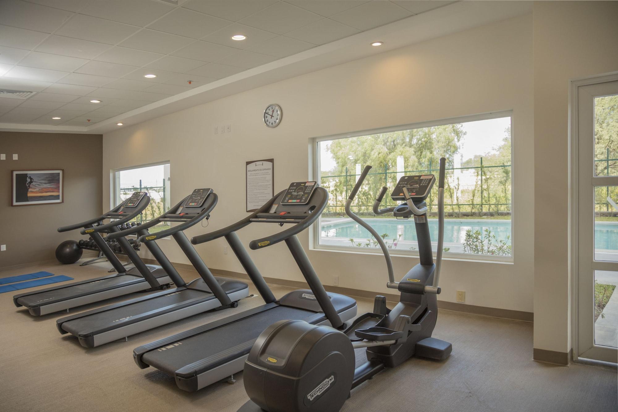 Gimnasio Staybridge Suites Irapuato by IHG