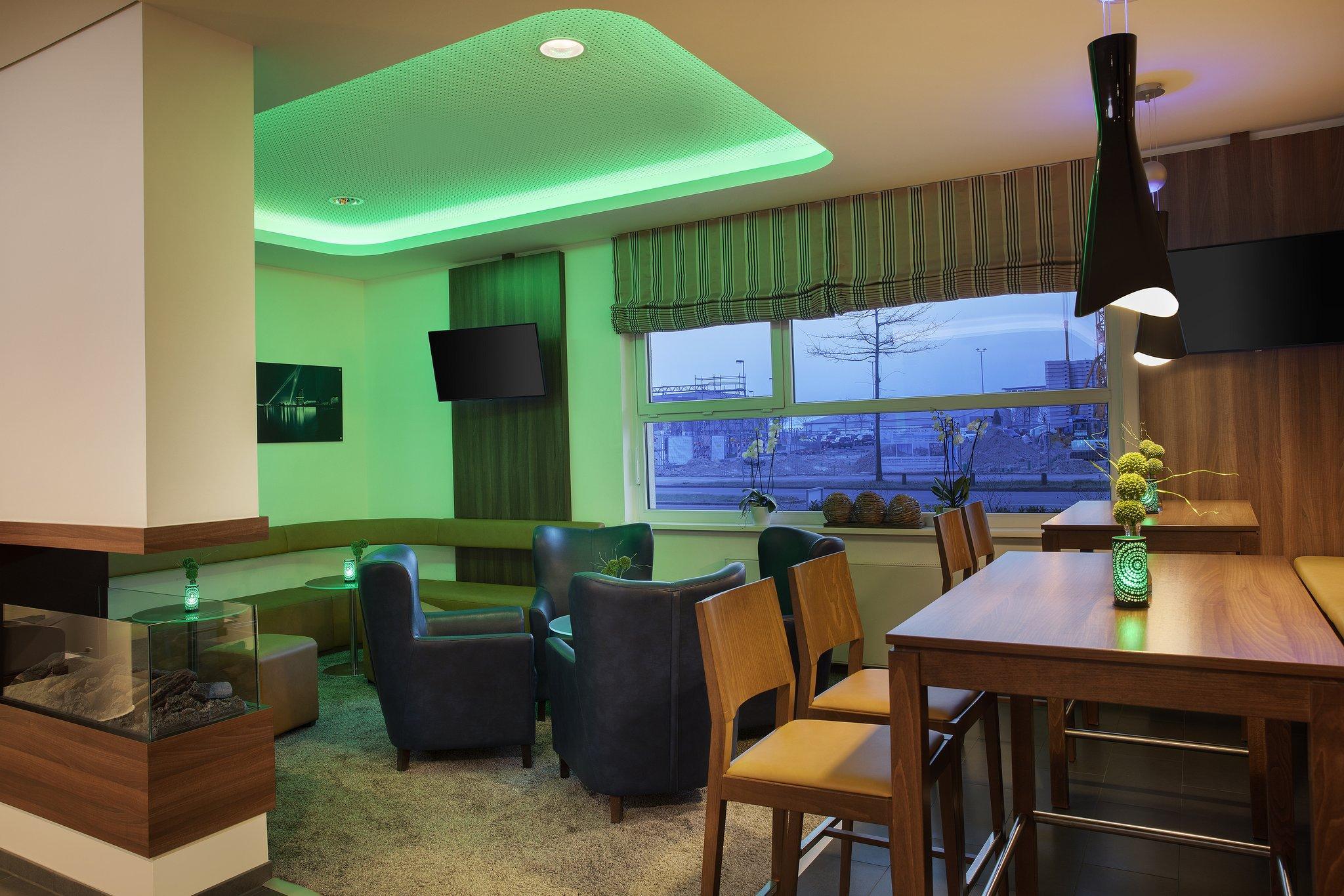 Bar/Salón Holiday Inn Express Bremen Airport by IHG
