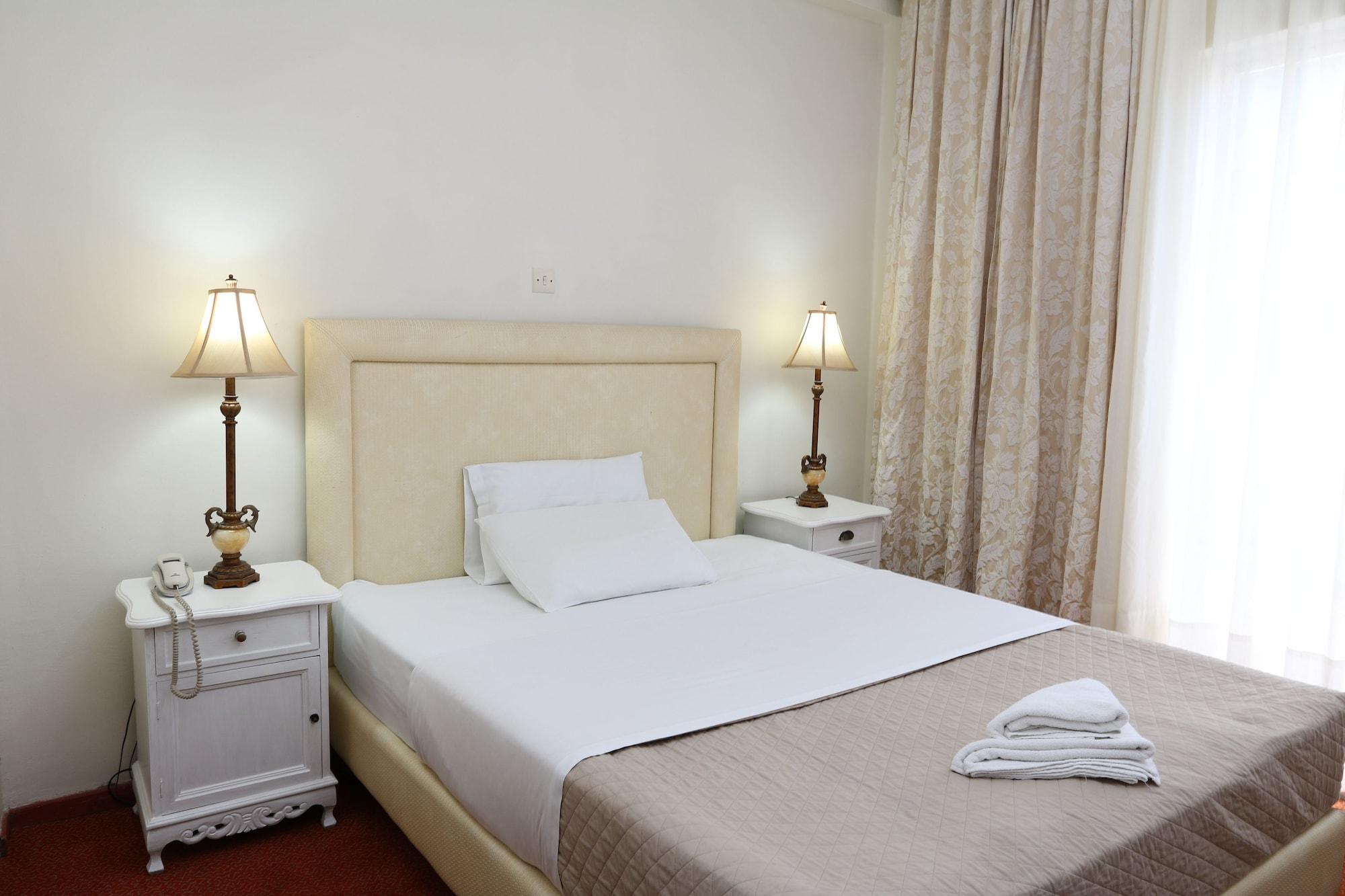 Varios Athens Delta Hotel