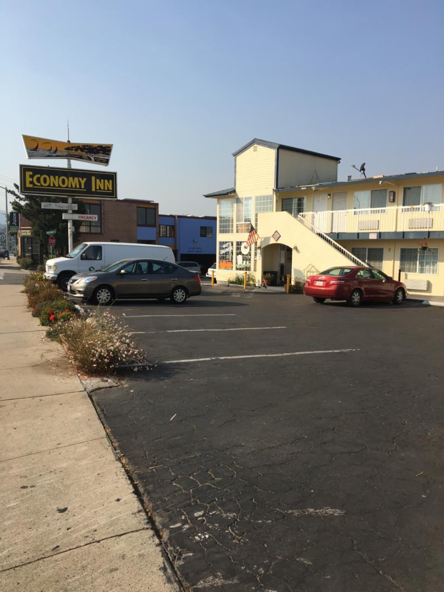 Comodidades del Alojamiento Economy Inn Monterey