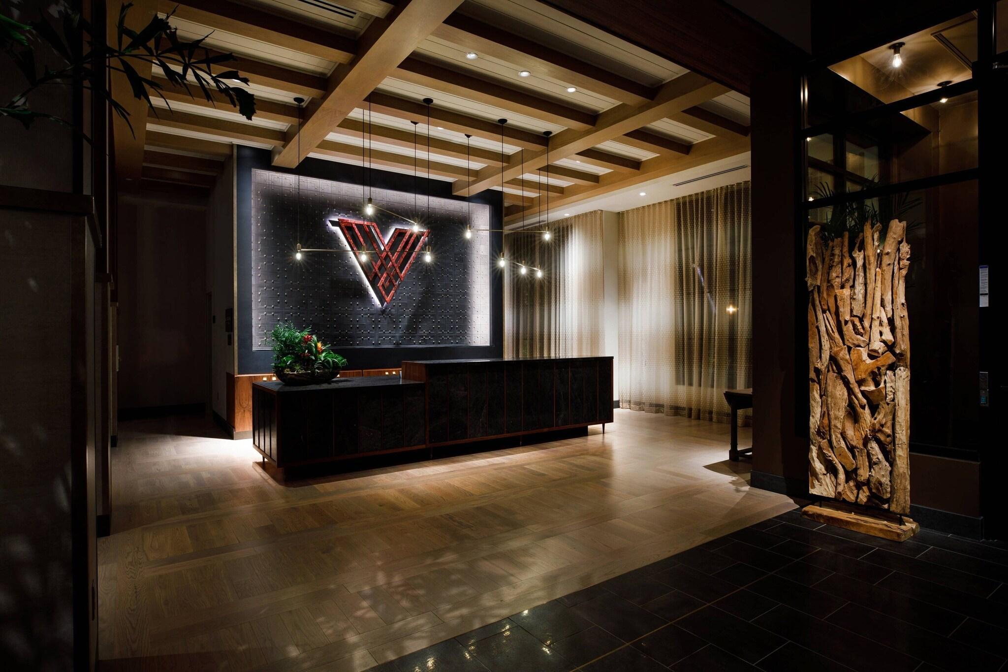 Vista Lobby Hotel Vin, Grapevine, Autograph Collection