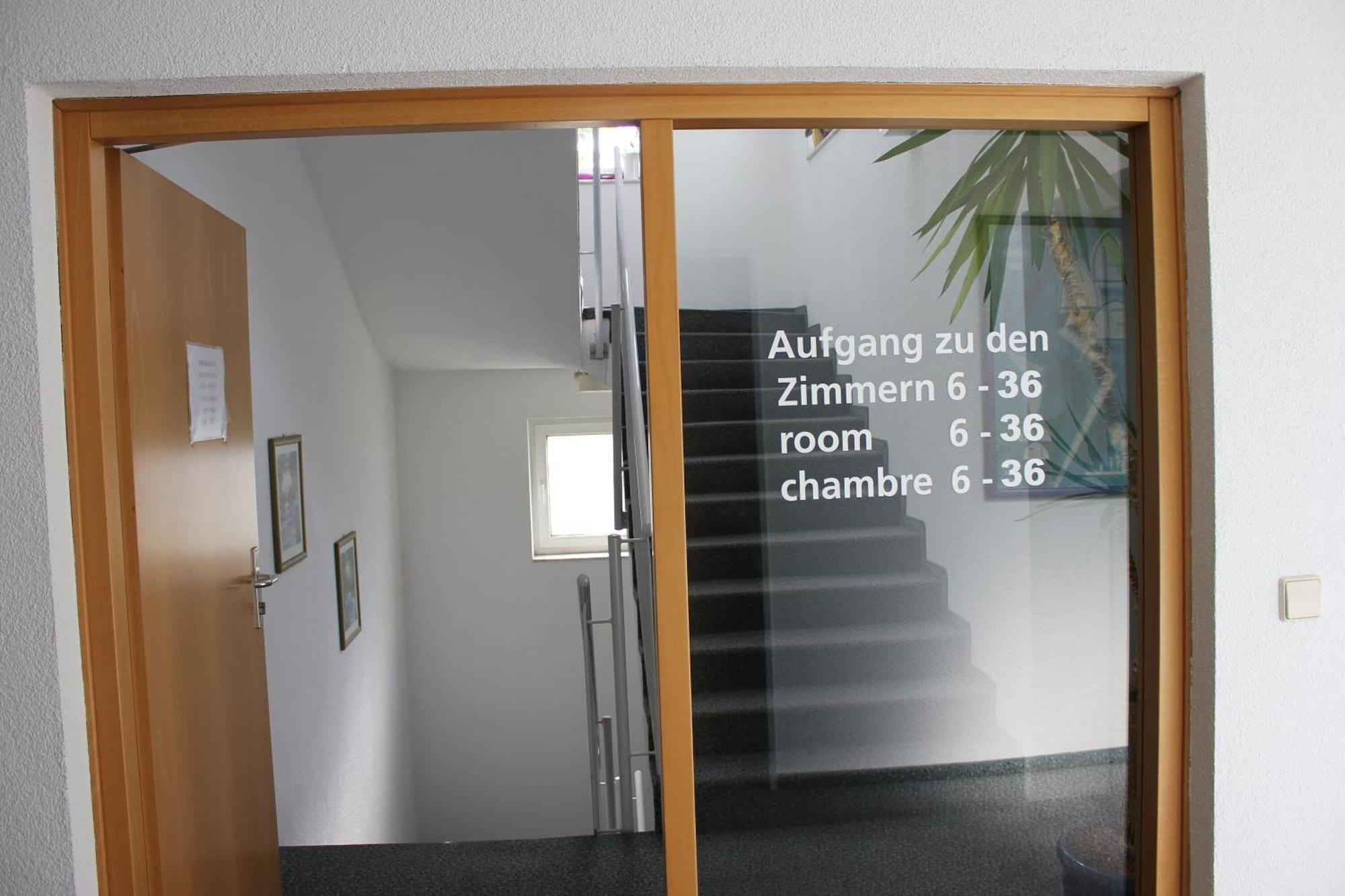 Vista Lobby Hotel Rheinbrucke