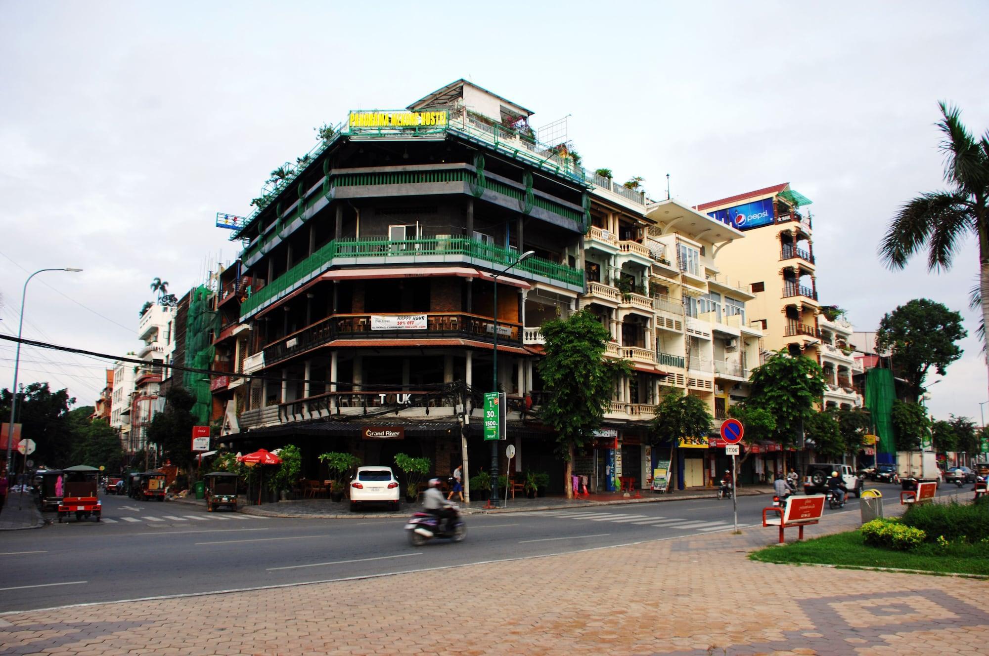 Vista Exterior Panorama Mekong Hostel