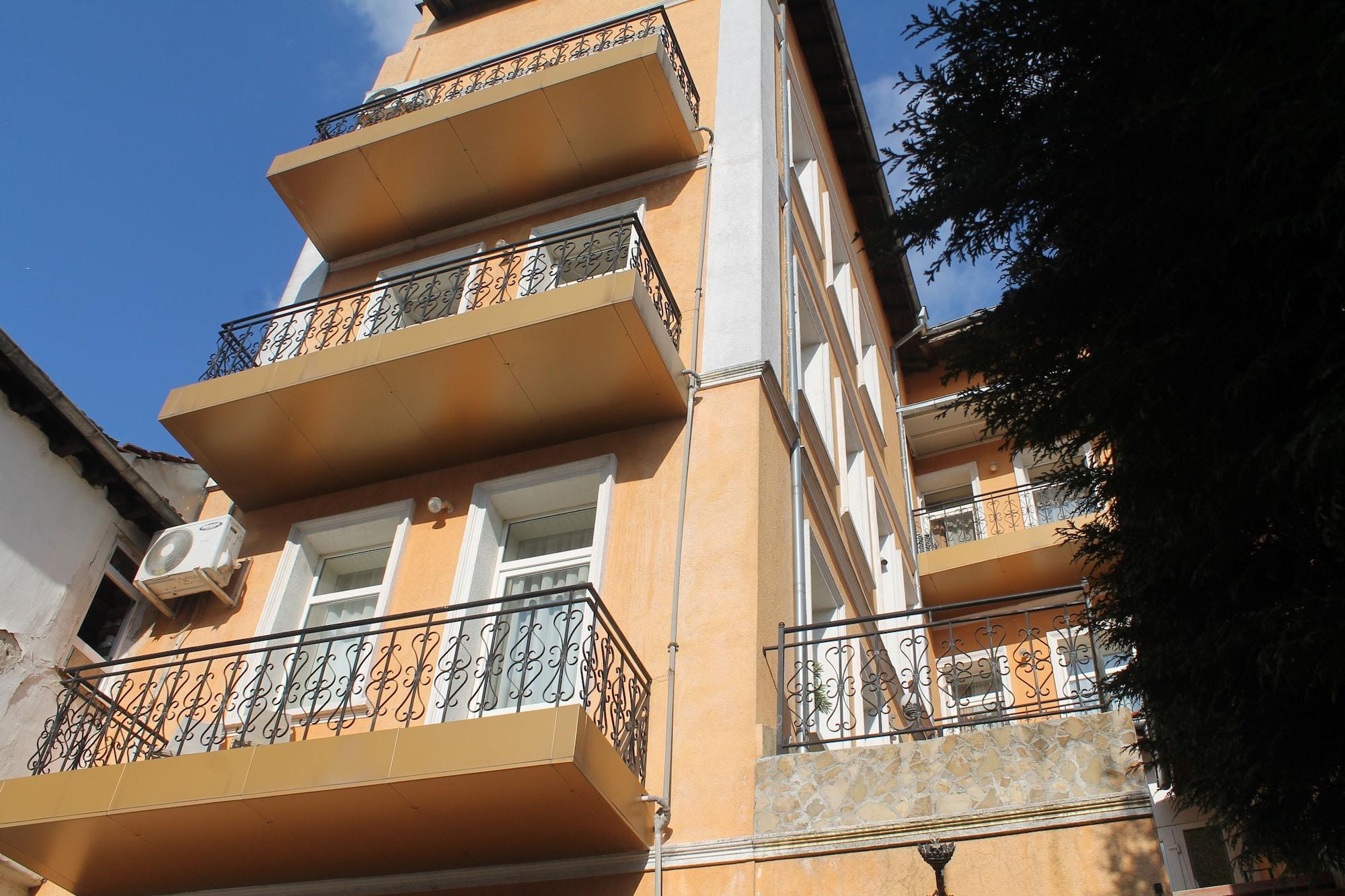 Vista Exterior Hotel Tarnava