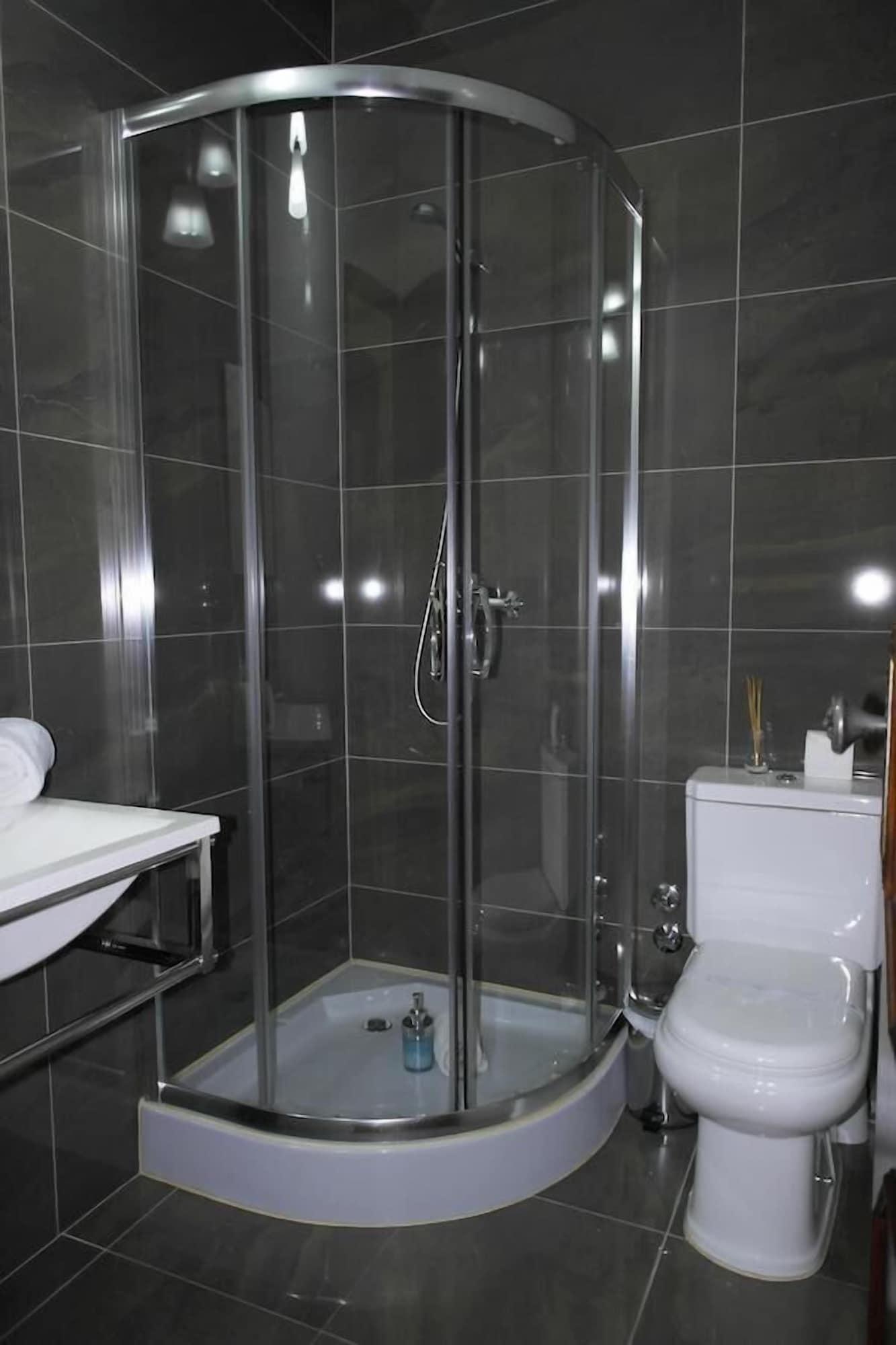 Equipamiento de Habitación Pensão Central