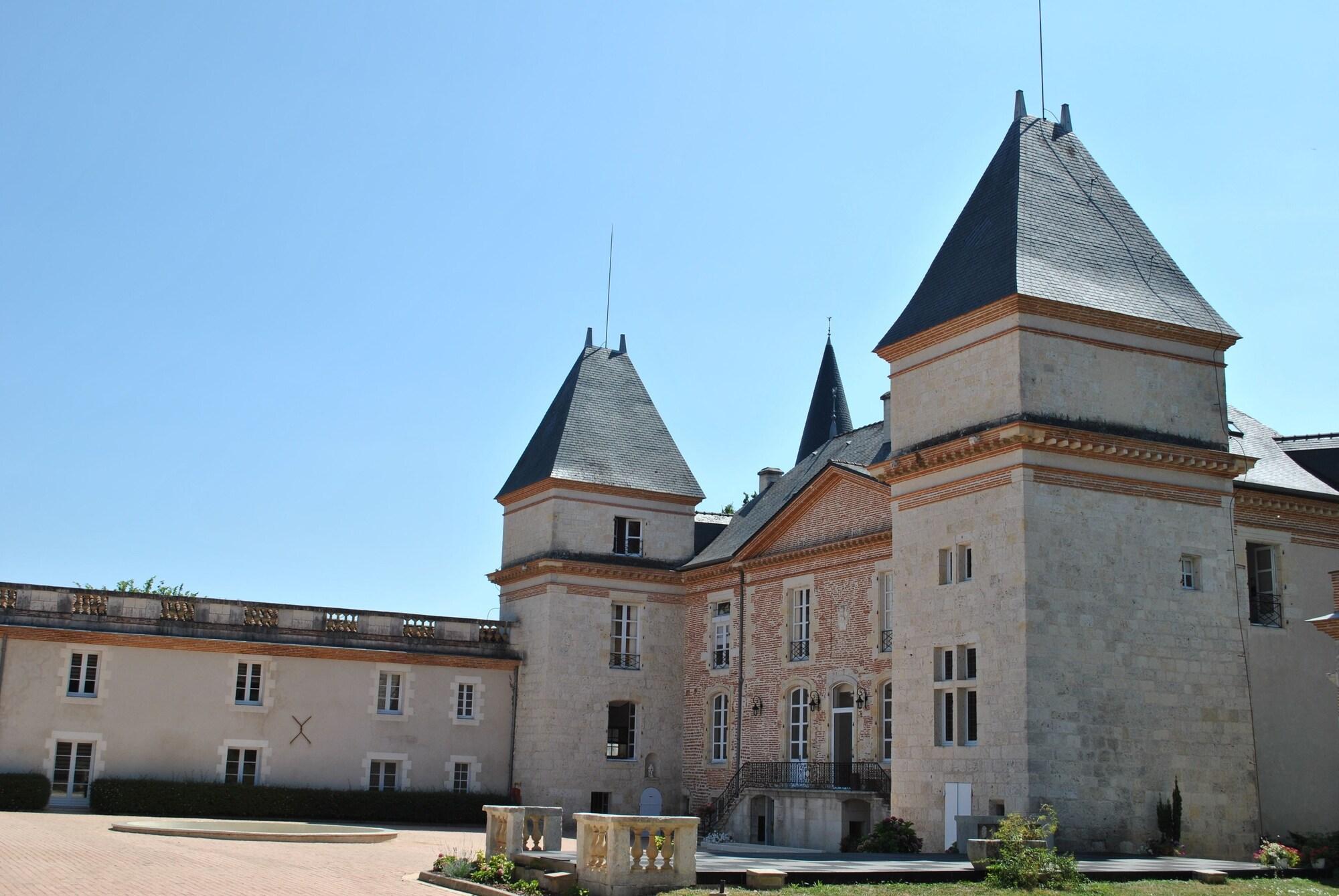 Vista Exterior Chateau Saint Marcel