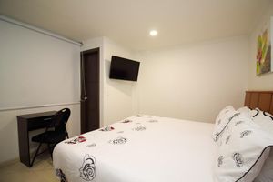 Alojamiento - Casa Quinta Hotel Embajada