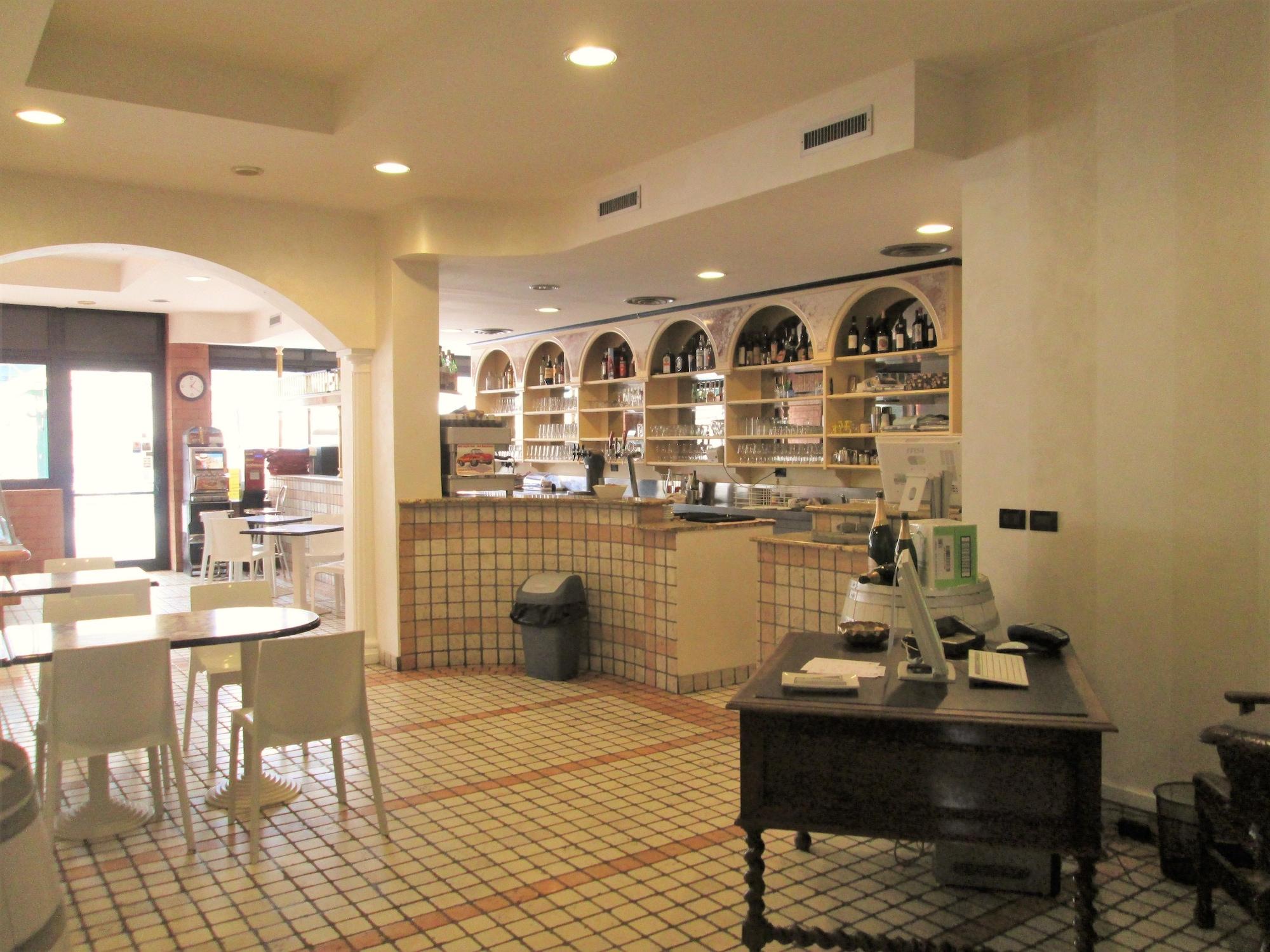 Bar/Salón Hotel Stazione sul lago di Iseo