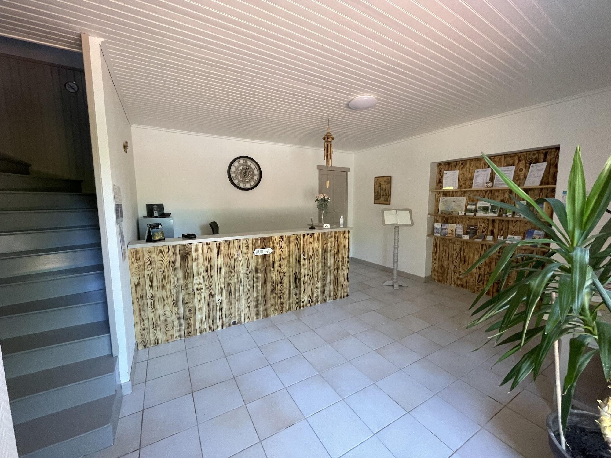 Vista Lobby Les Trois Cèdres