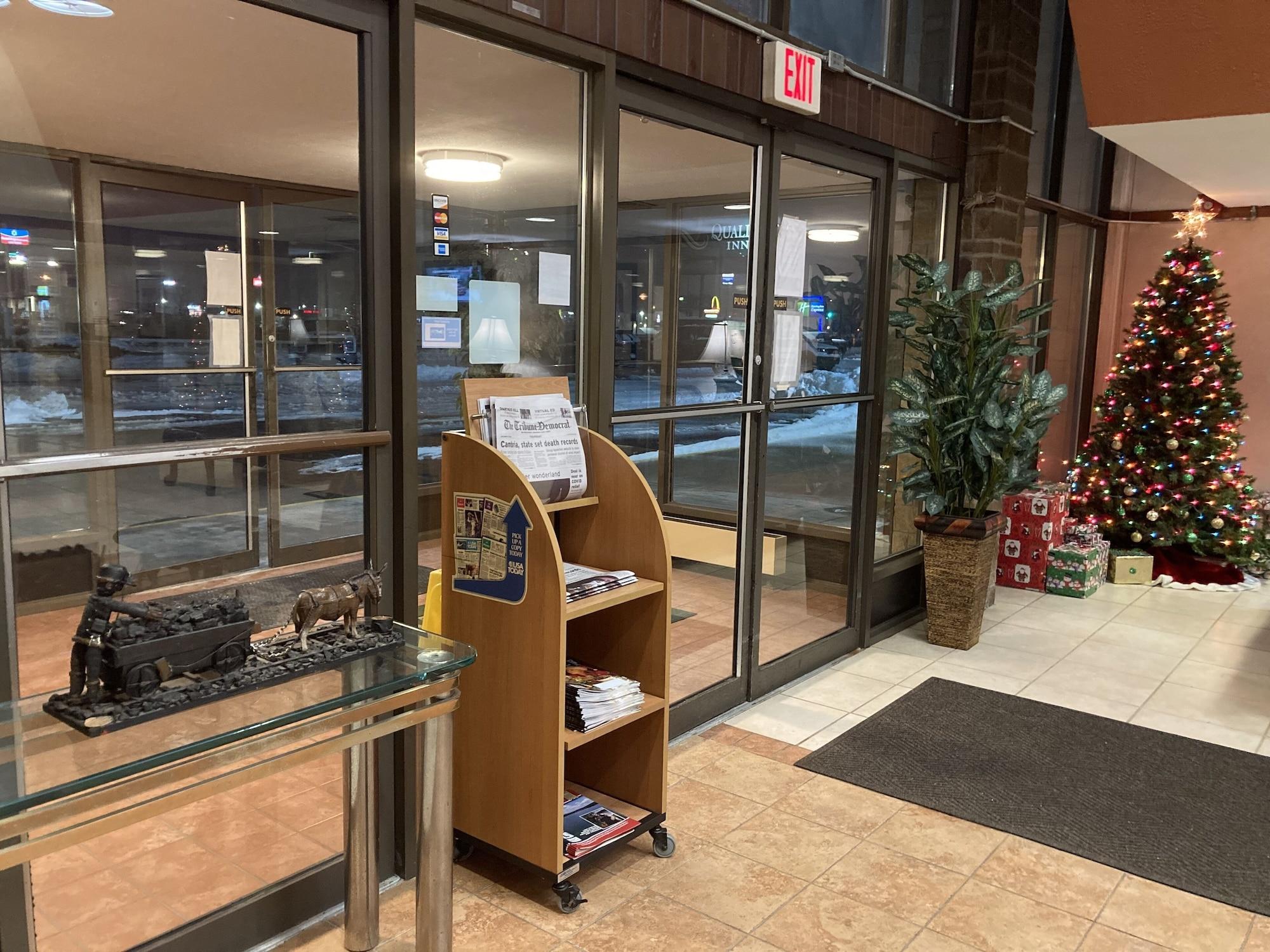 Vista Lobby Quality Inn Somerset