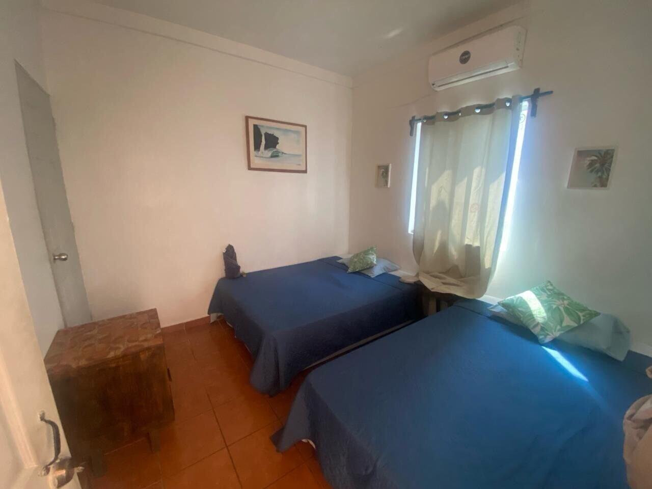 Varios vaquerosurflodge