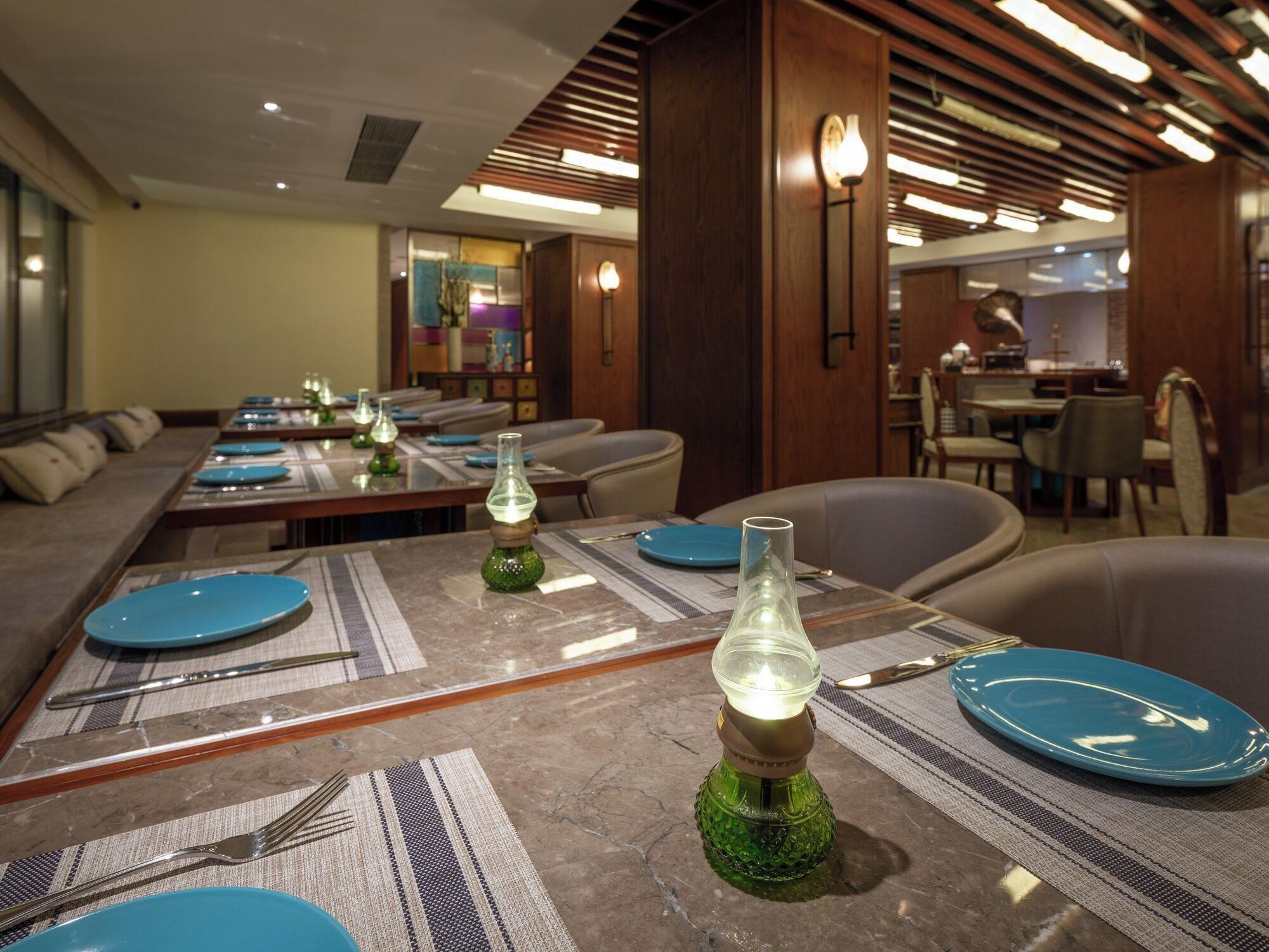 Restaurant Yebo Qinhuai SSAW Hotel Grand Theater