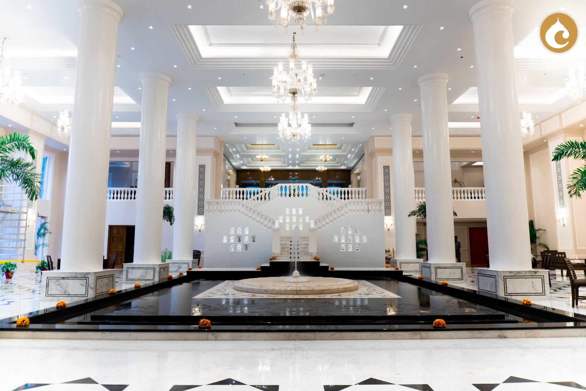 Restaurant Clarks Avadh, Lucknow