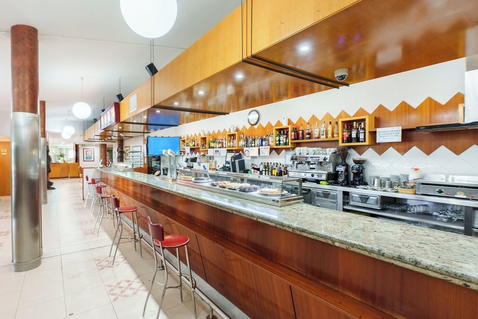 Bar/Salón Rey Arturo Burgos