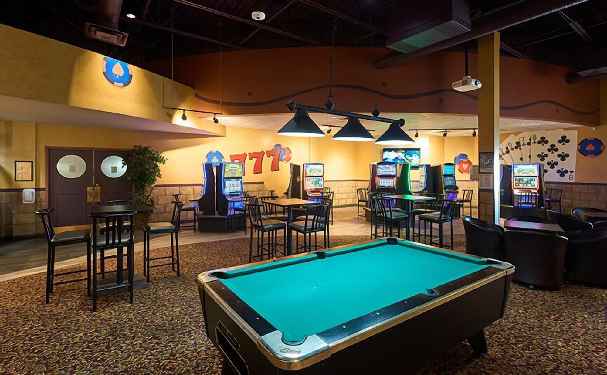 Bar/Salón Canad Inns Destination Centre Club Regent Casino Hotel