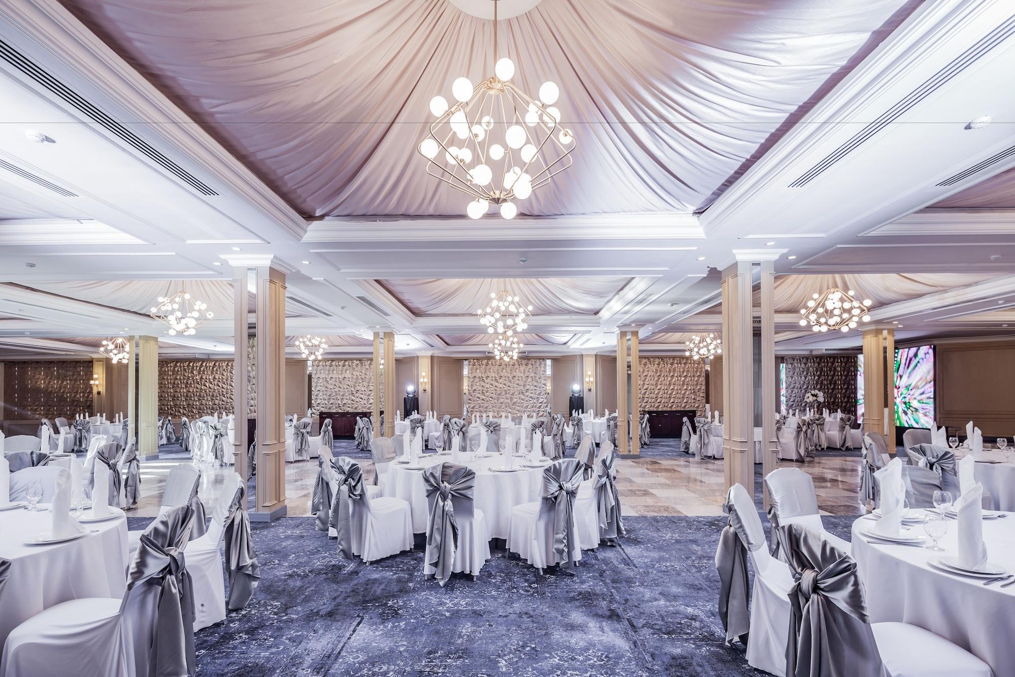 Instalaciones Recreativas Almaty Hotel