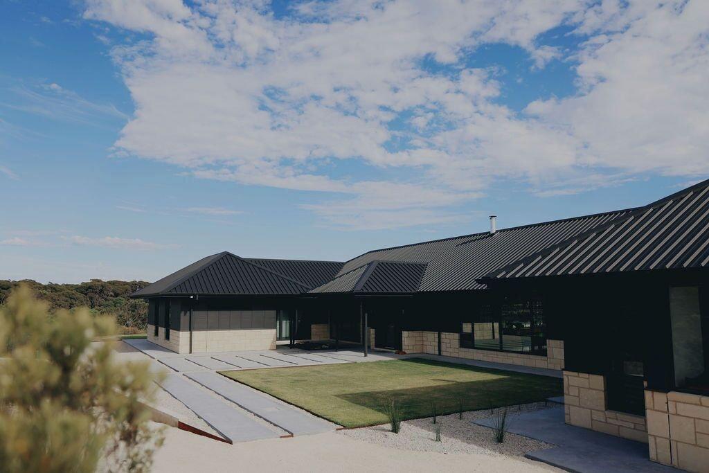 Varios Stony Rise Lodge