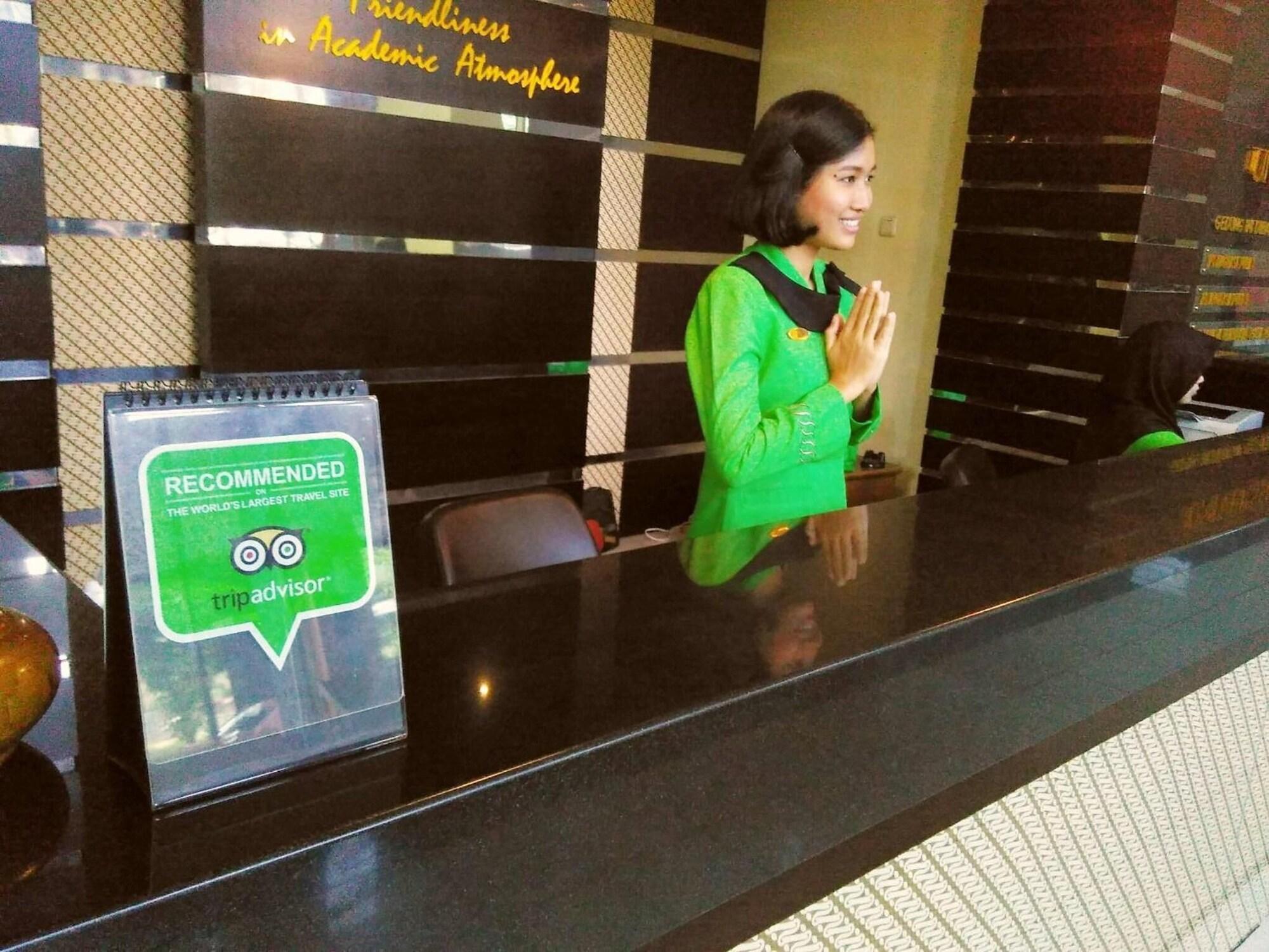 Vista Lobby MMUGM Hotel Yogyakarta