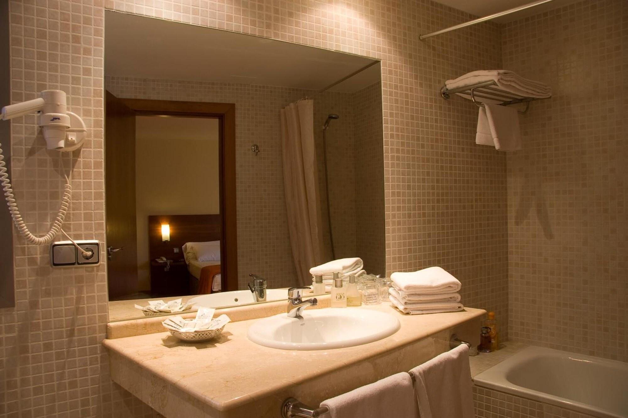 Equipamiento de Habitación Torre Monreal Hotel