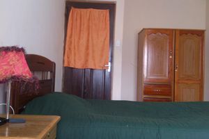 Alojamiento - Hostal Isidoros