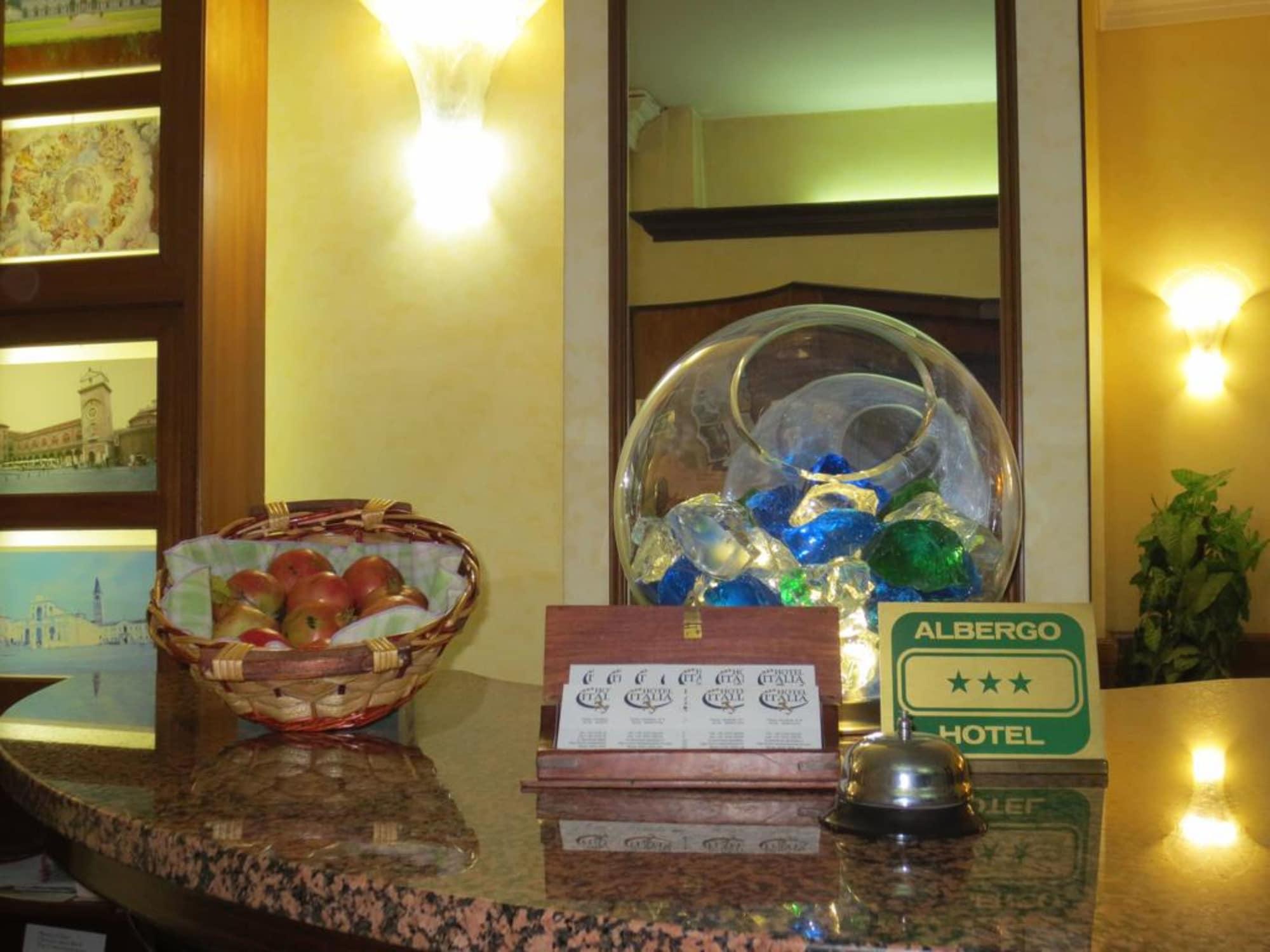Vista Lobby Hotel Italia