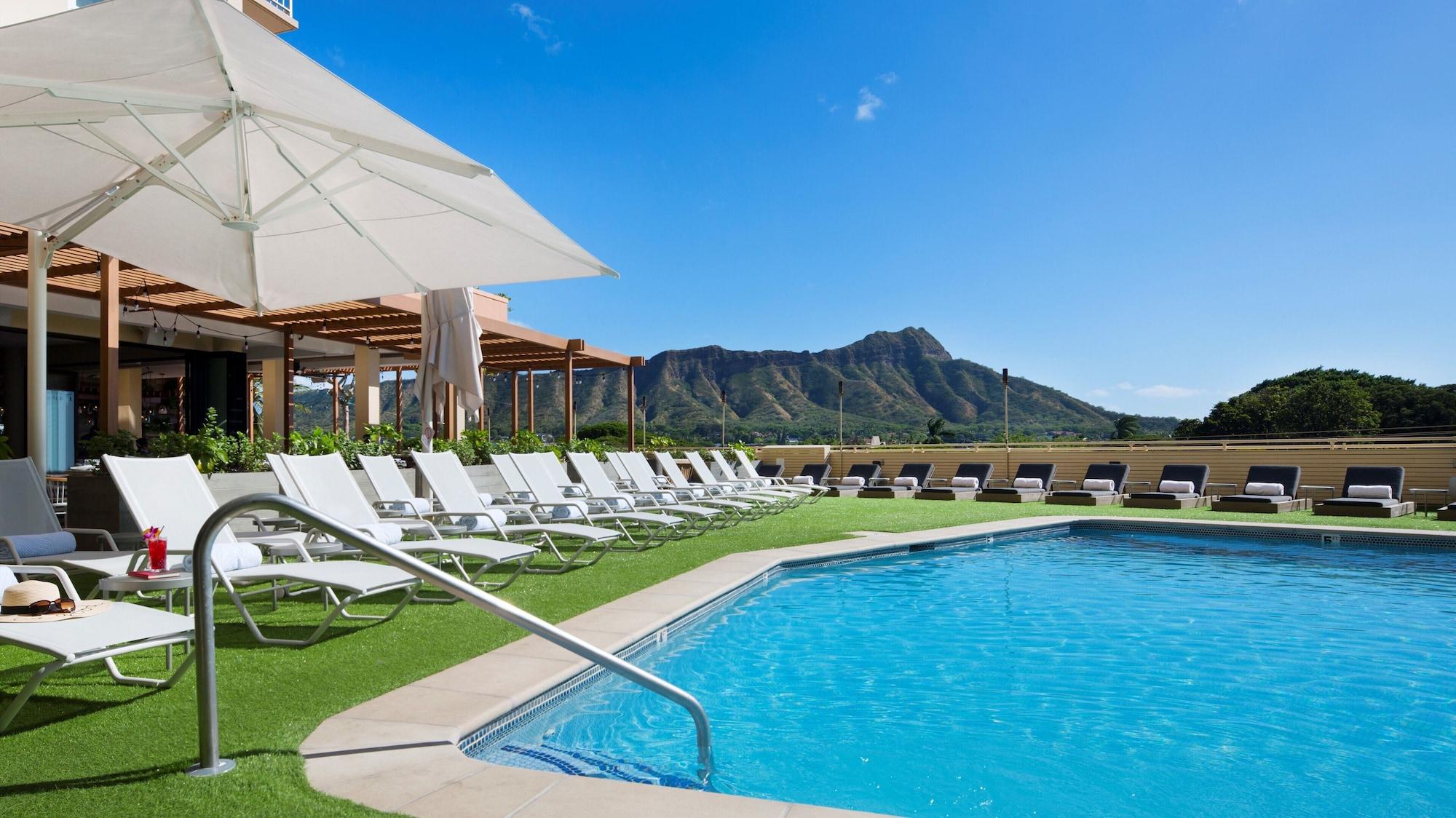 Vista Piscina Queen Kapiolani Hotel