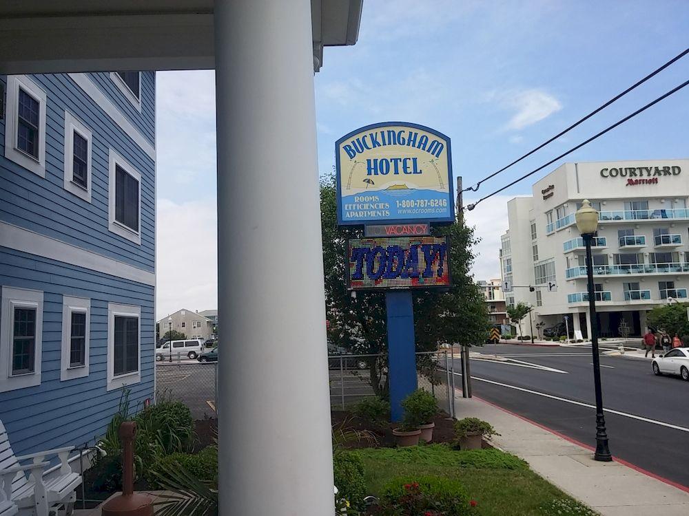 Vista Exterior Commander Beach House Hotel
