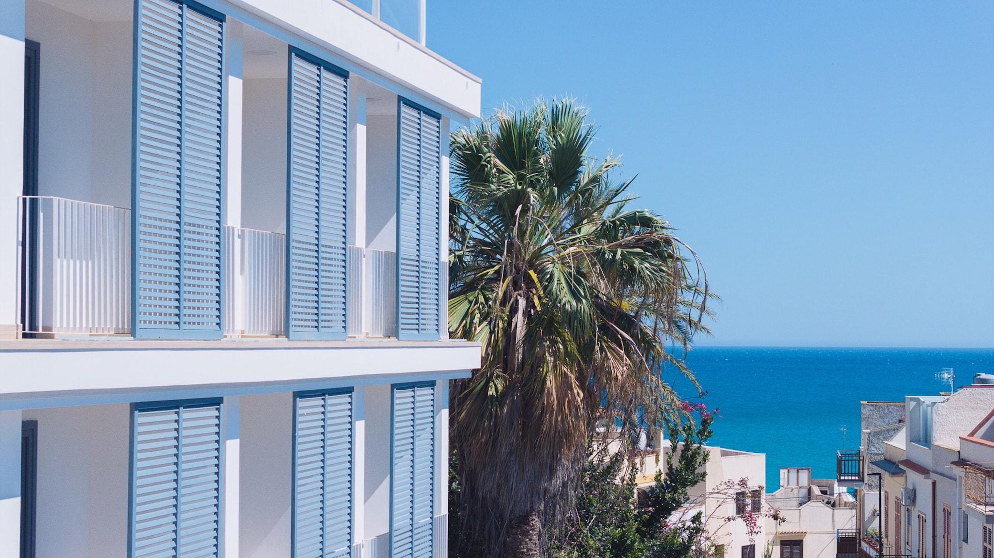 Vista Exterior Hotel with swimming pool in Marinella di Selinunte