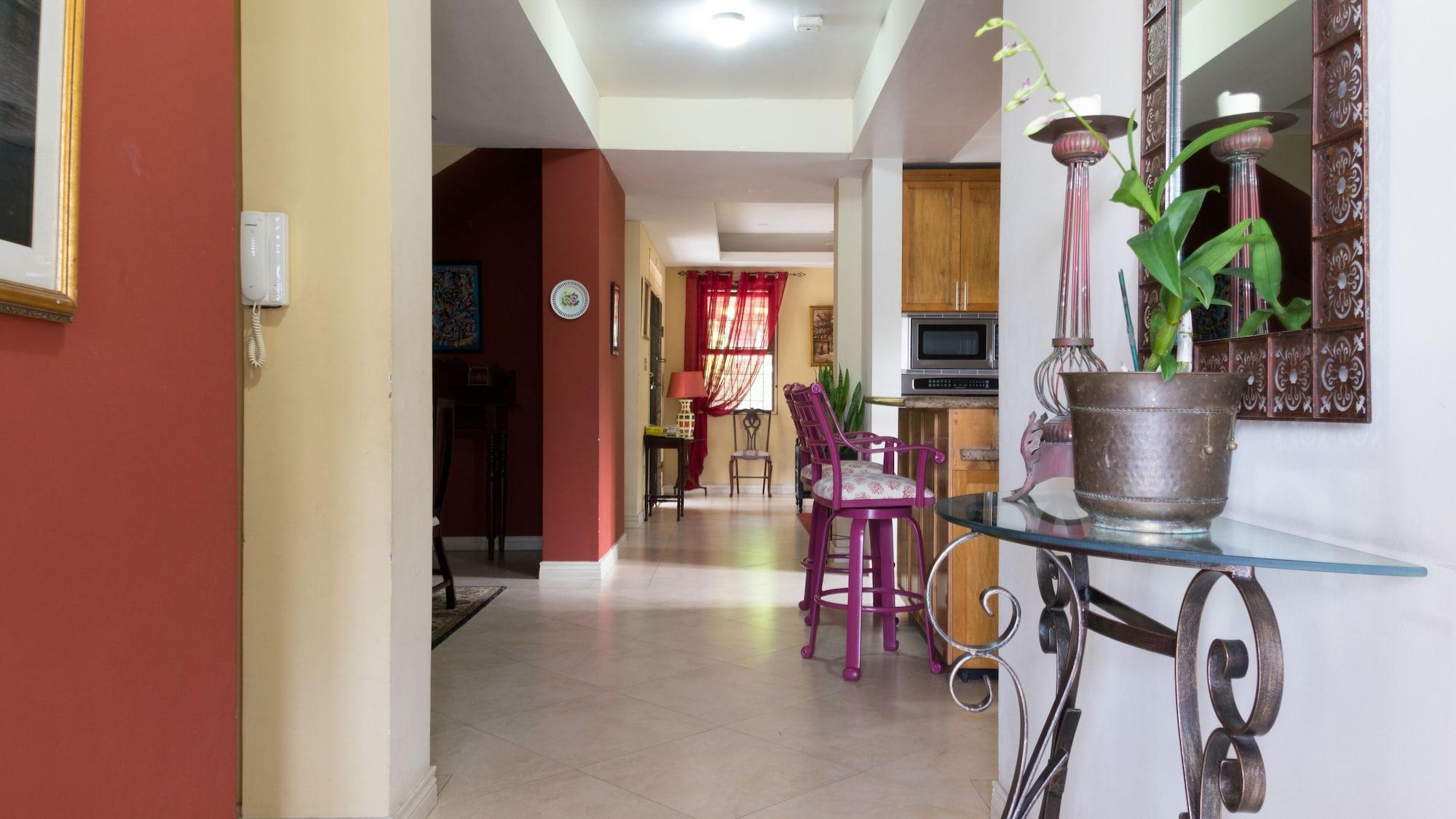 Vista Lobby The Inn at 6