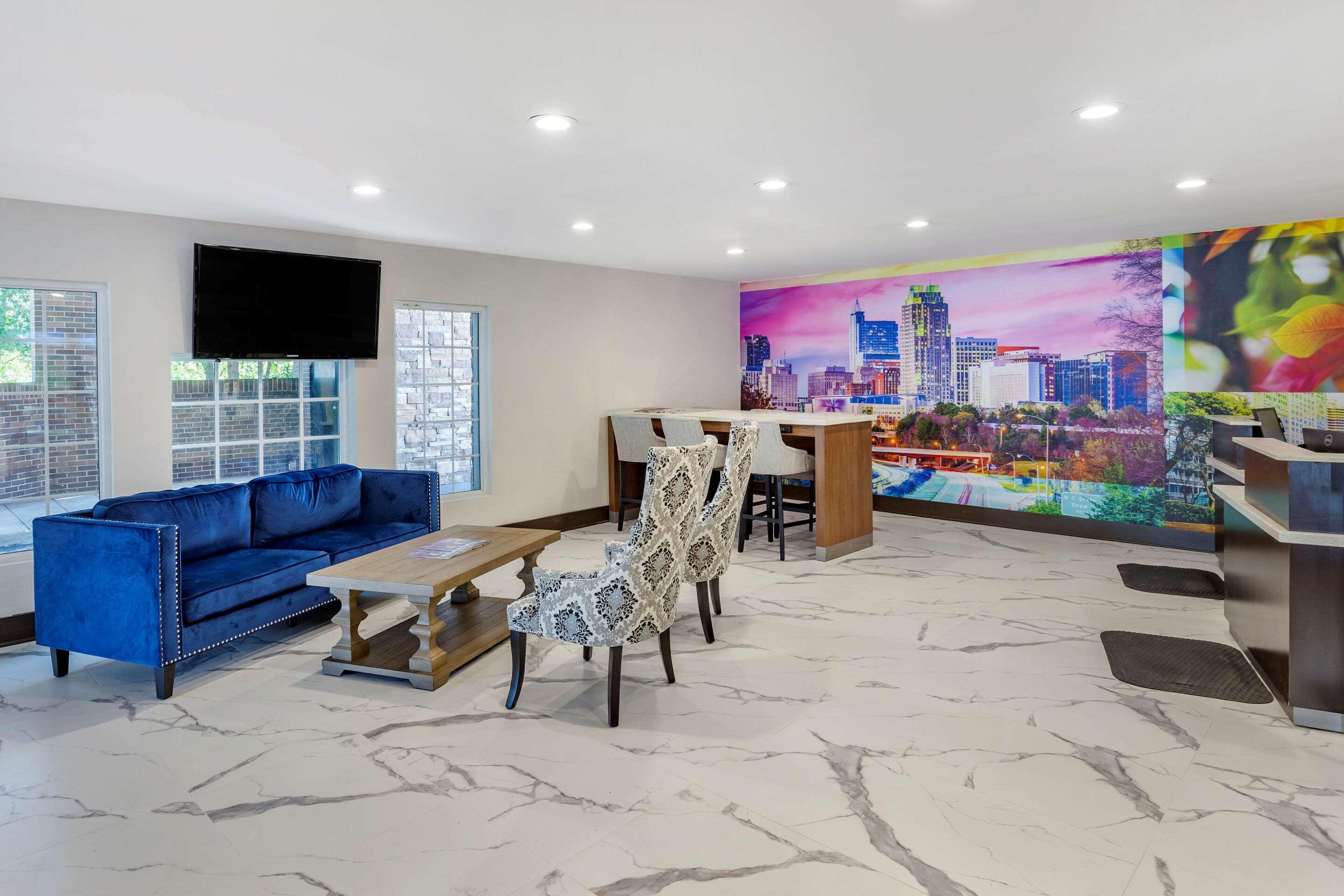 Vista Lobby Clarion Pointe Raleigh Midtown