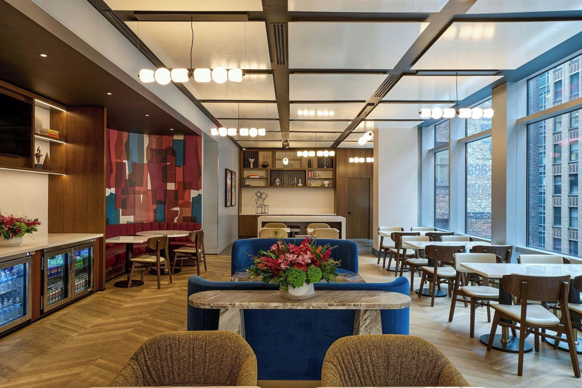 Bar/Salón Renaissance New York Midtown Hotel