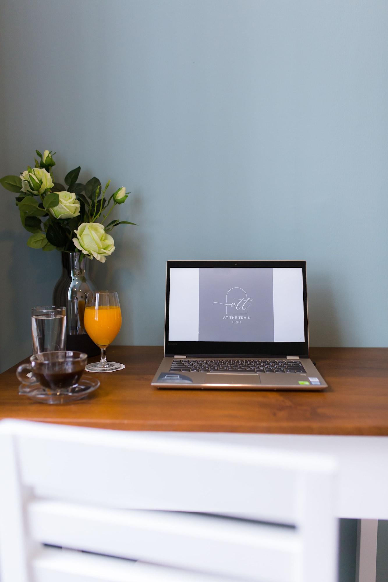 Set de Habitación At the train