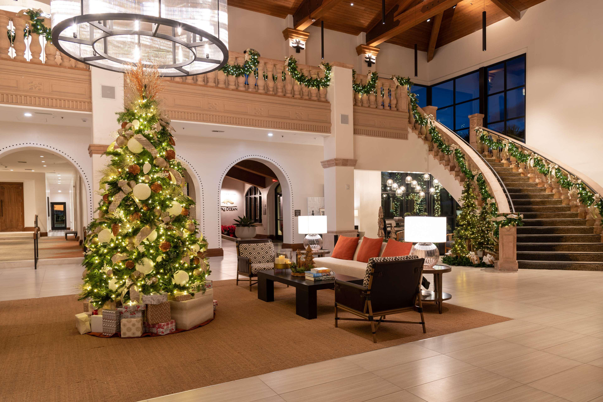 Vista Exterior Zachari Dunes on Mandalay Beach, Curio Collection by Hilton