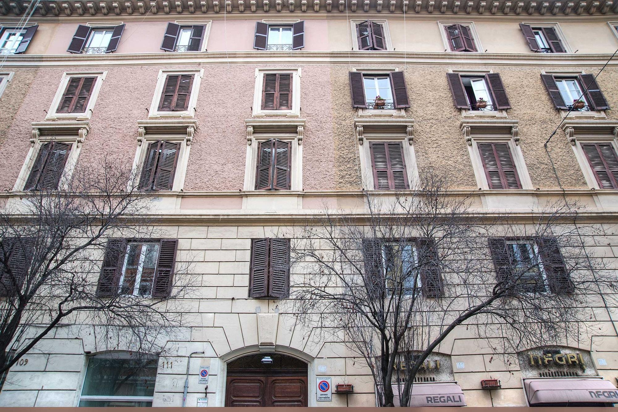 Vista Exterior B&B 94 Rooms Vatican Scipioni