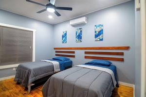 Alquiler Vacacional - Comfortable 2-bedroom retreat nestled in the vibrant West End- Apt#4