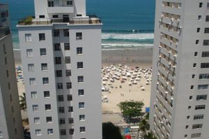 Alquiler Vacacional - Large Apartment Overlooking Sea - 20 Metres From The Beach