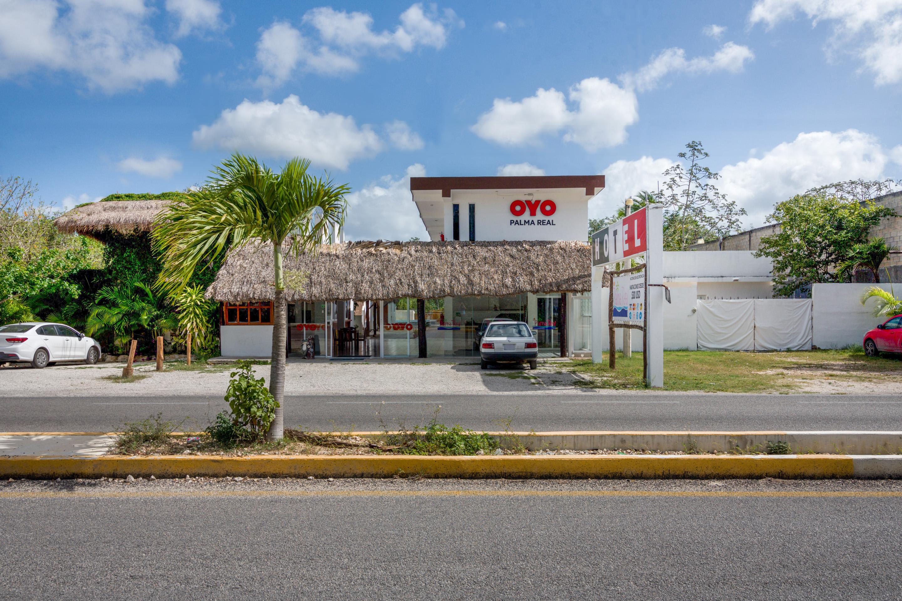 Vista Exterior OYO Hotel Palma Real