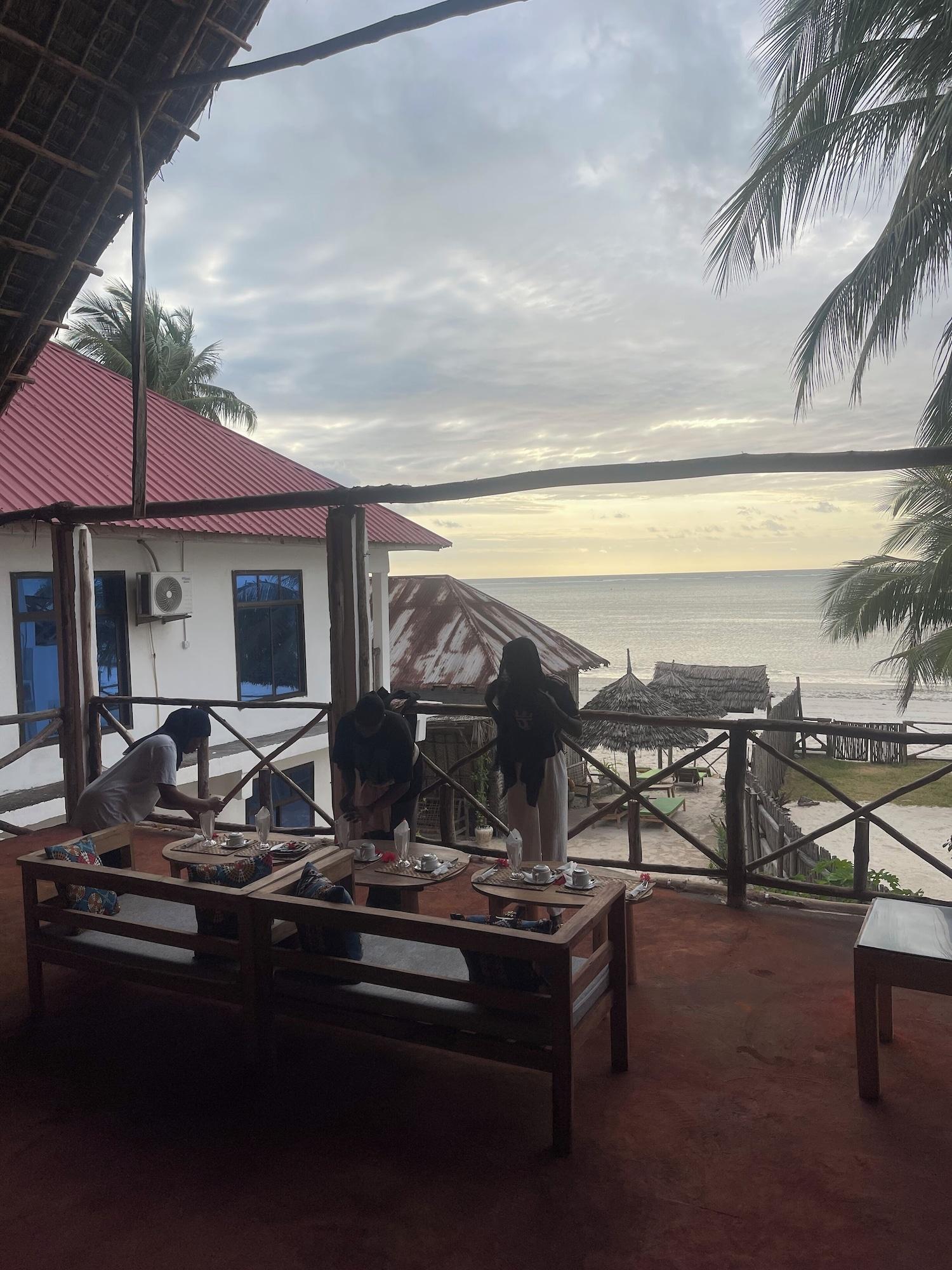 Vista Exterior Zanzibar beach escape