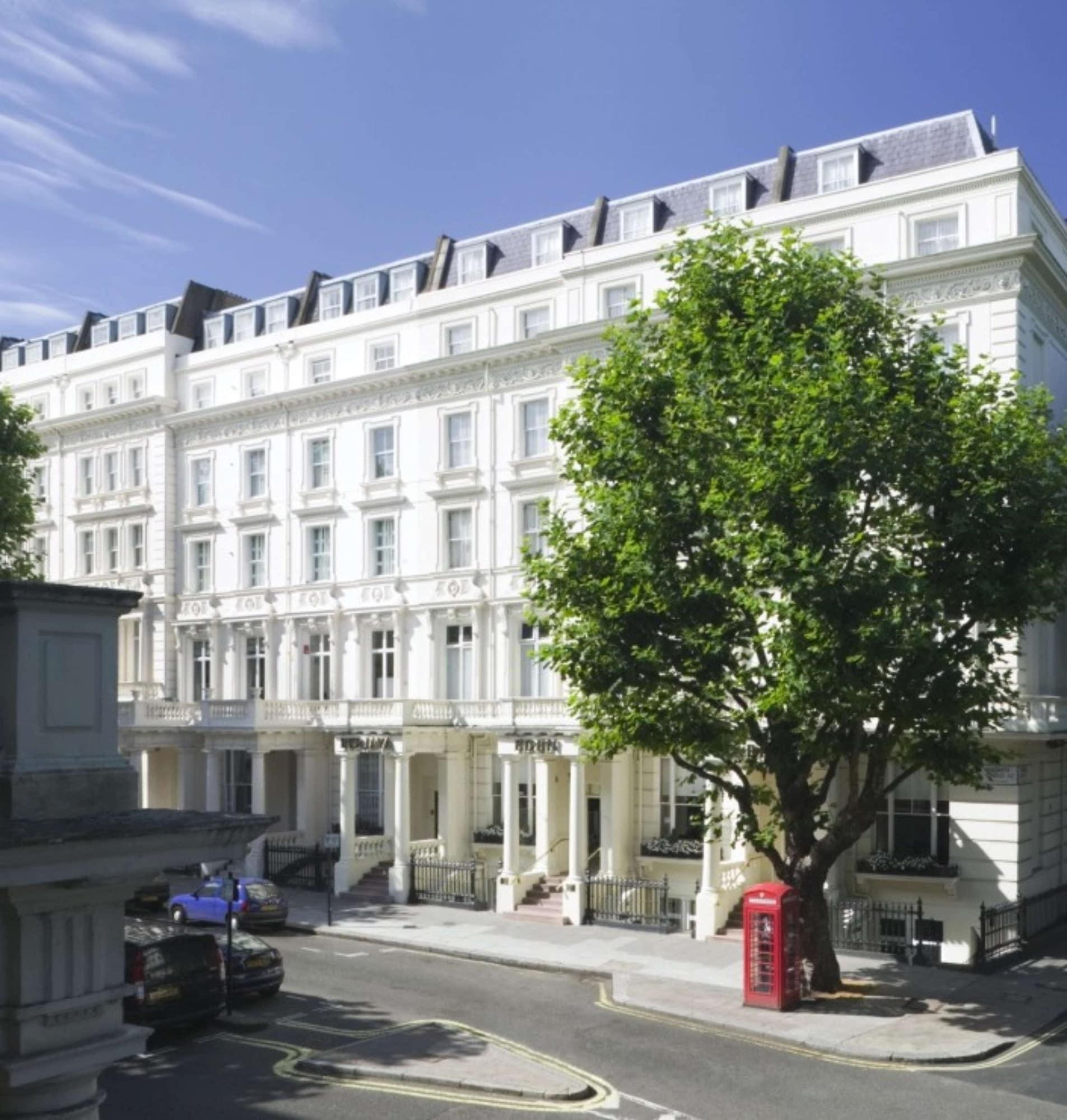 Varios Berjaya Eden Park London Hotel