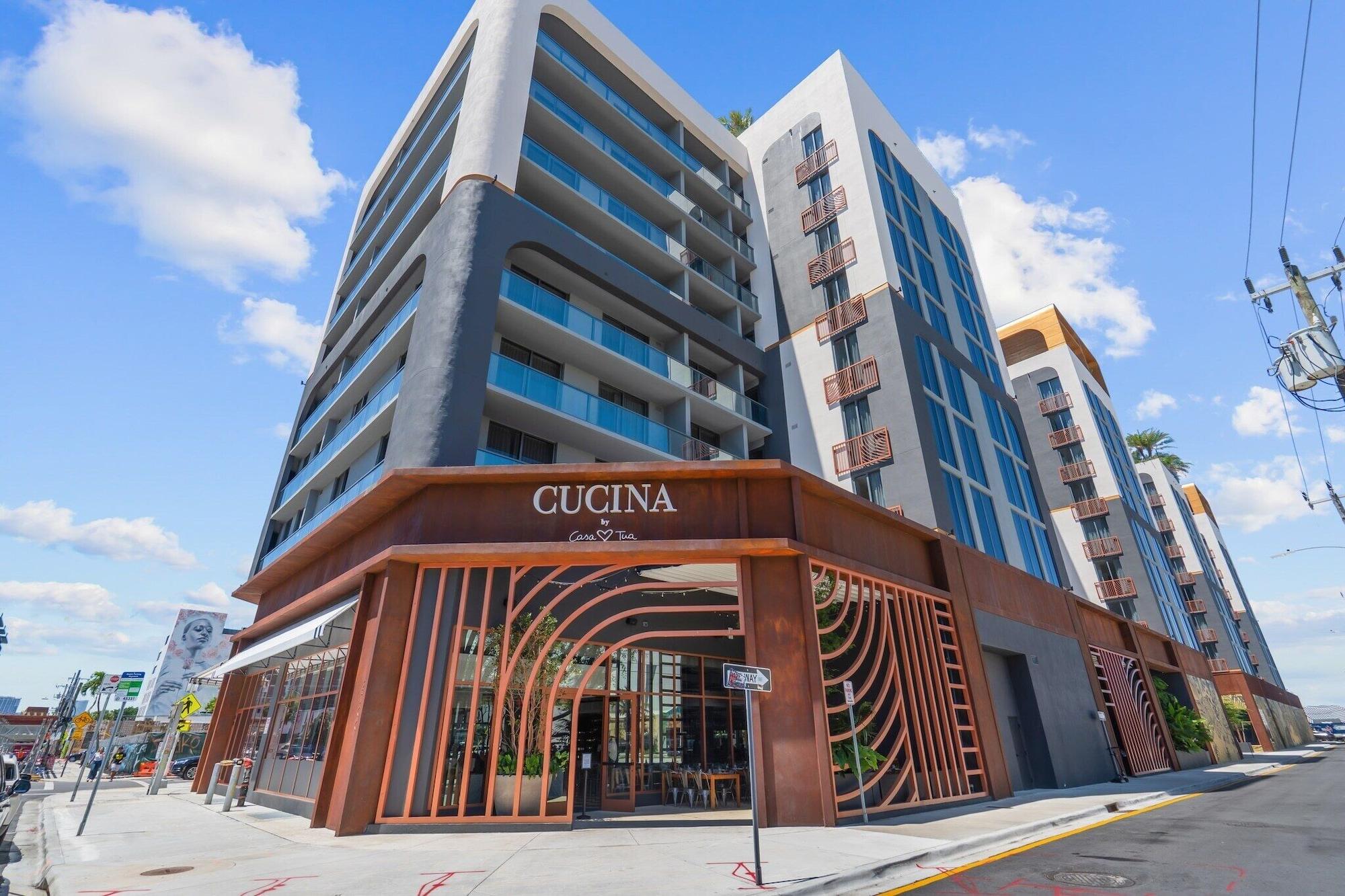 Vista Exterior Luxury Miami 1BR Apt with Pool