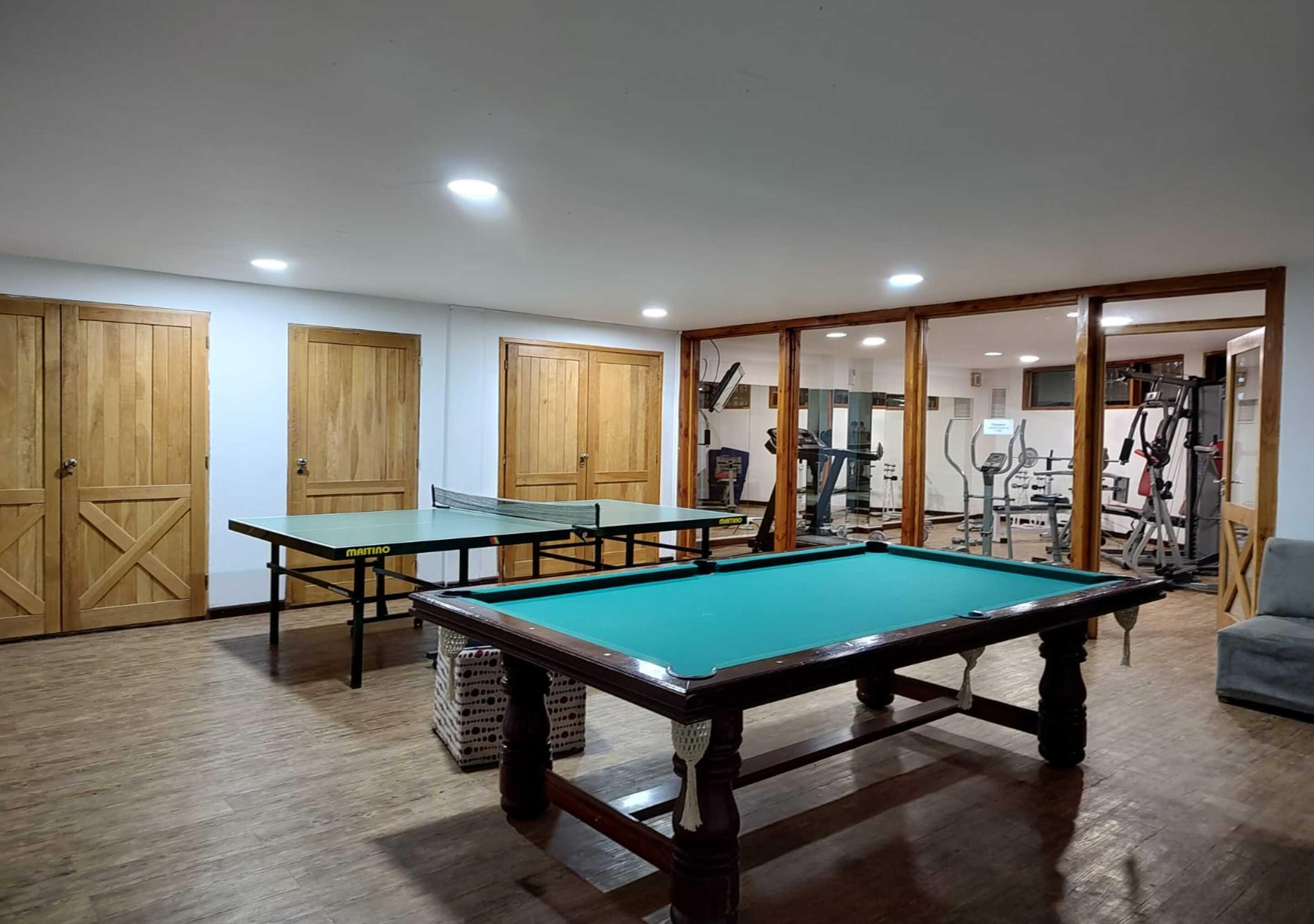 Instalaciones Recreativas Costa Serena Aparts & Spa