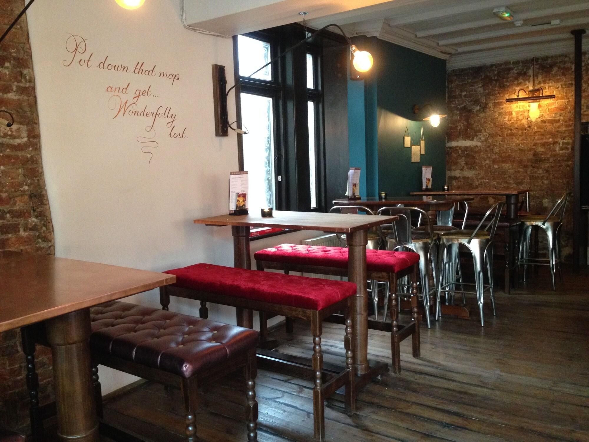 Vista Lobby Publove @ Exmouth Arms Euston