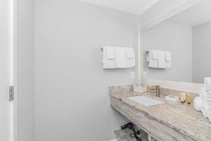 Alquiler Vacacional - Beach'n 1BR Ocean Front Condo Arcades Fireplace