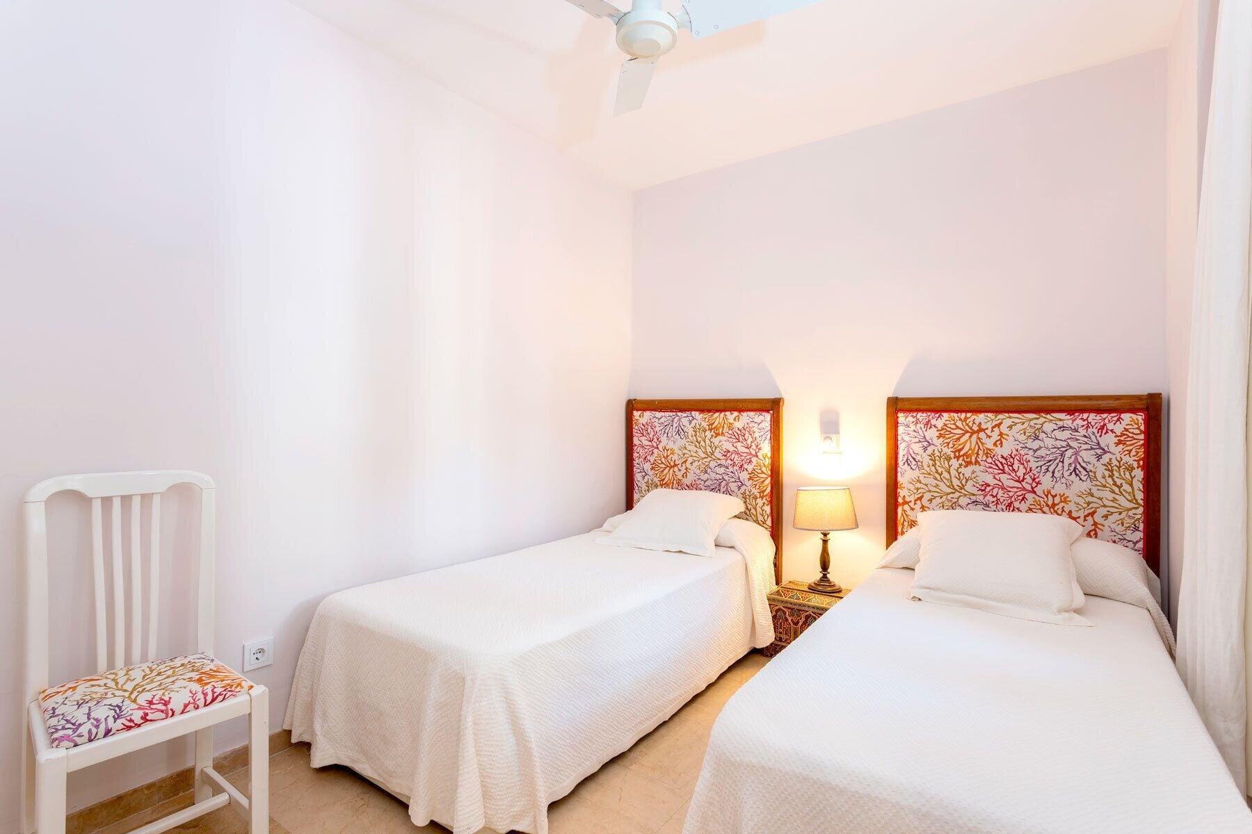 Habitación 3 Bdrs Apartm With Private Terraces & Communal Swimming Pool in Estepona Benamara II