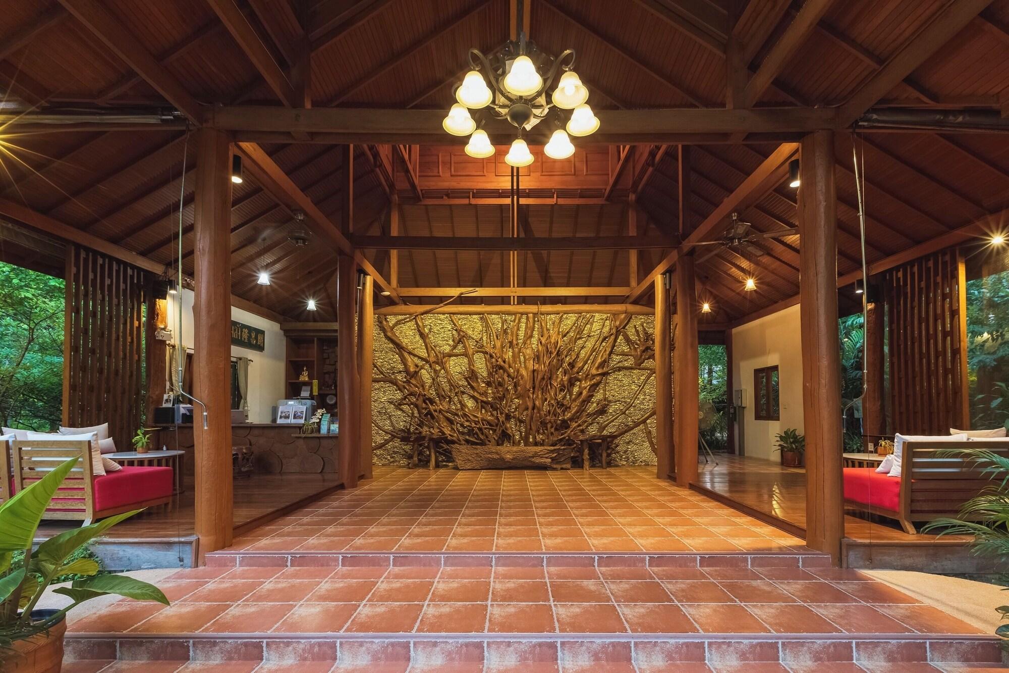 Vista Lobby Vanasin Residence