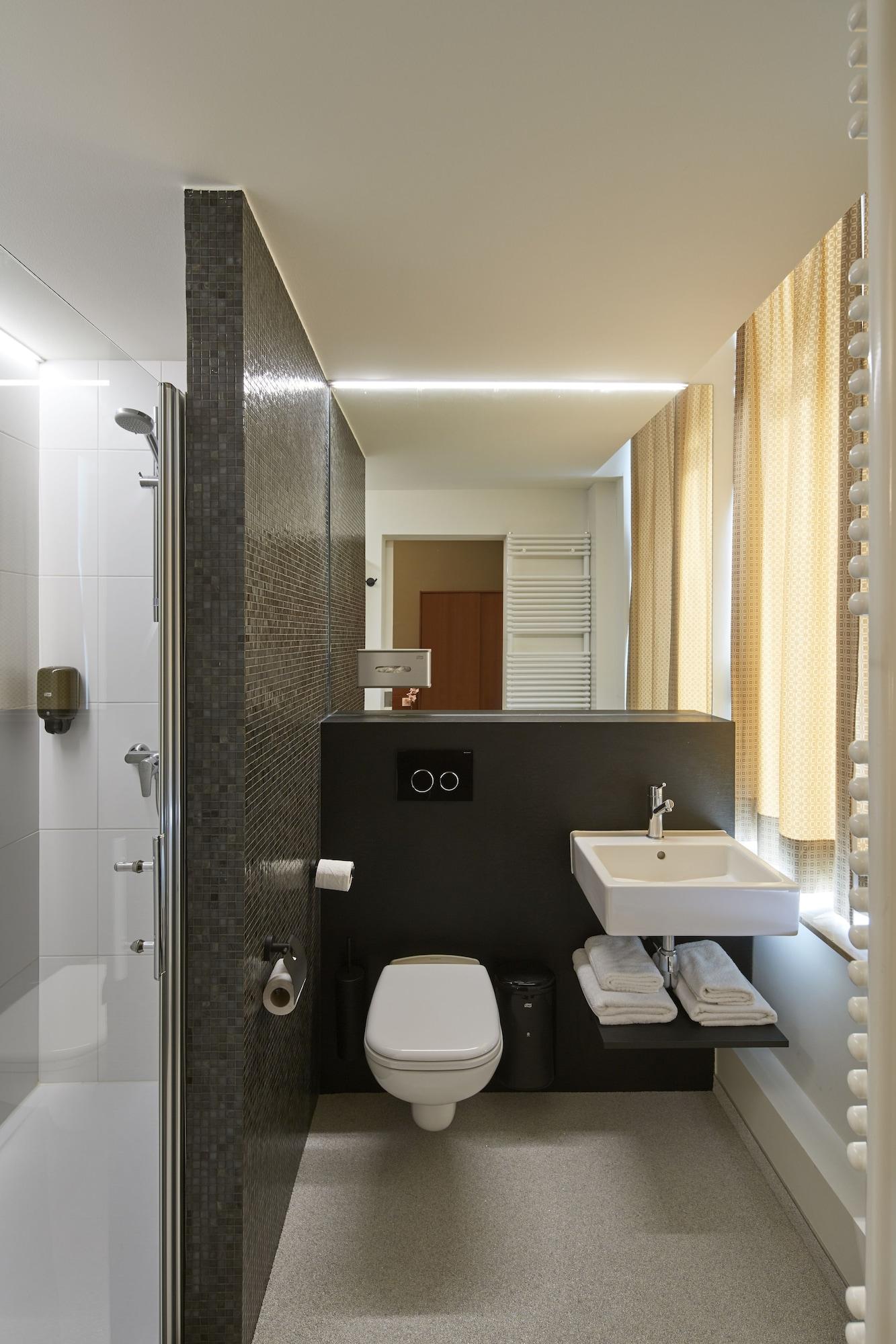 Equipamiento de Habitación Alpha Hotel