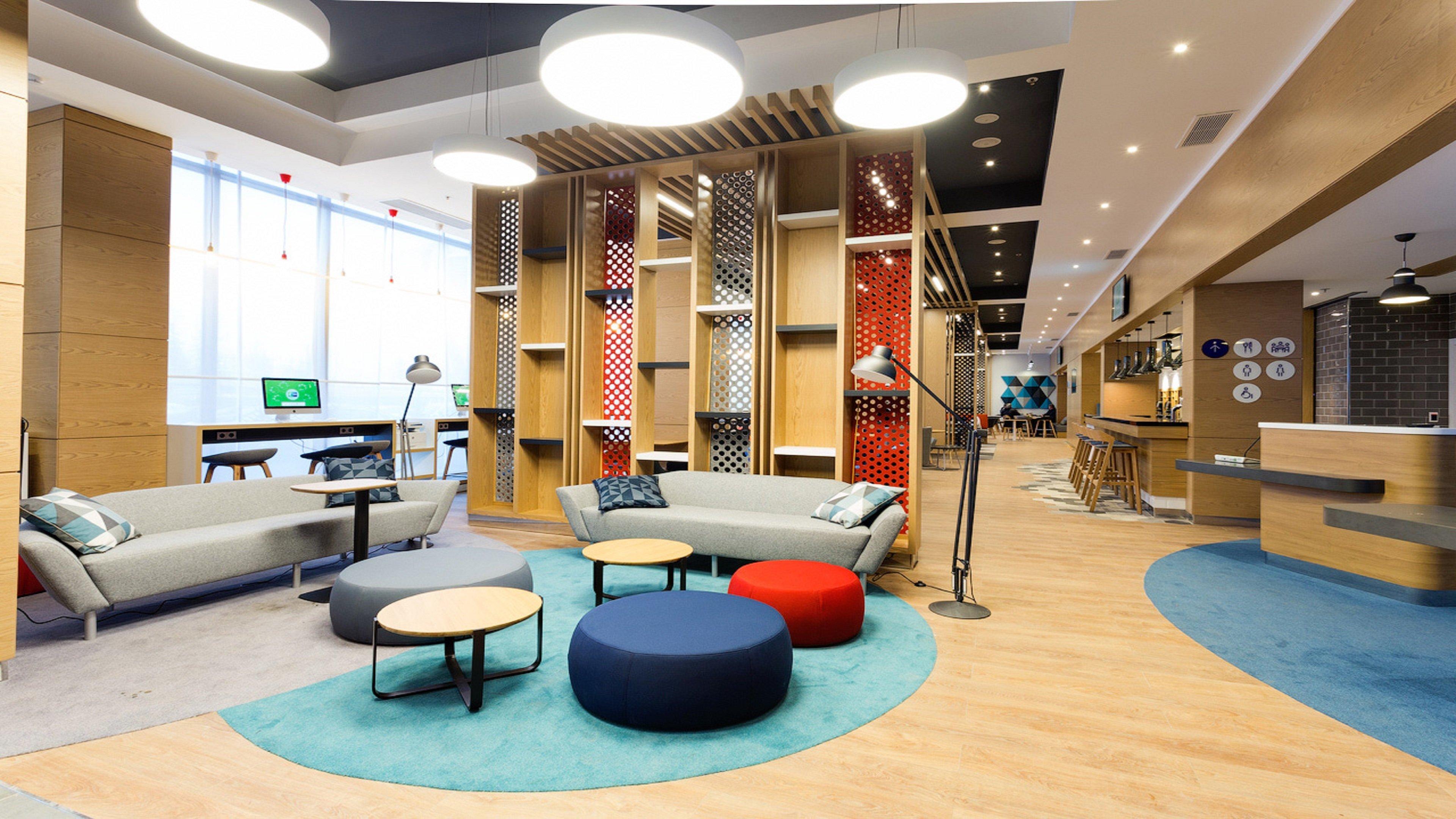 Vista Exterior Holiday Inn Express Astana - Turan by IHG