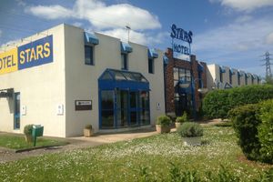 Alojamiento - Hotel Stars Dijon Sud